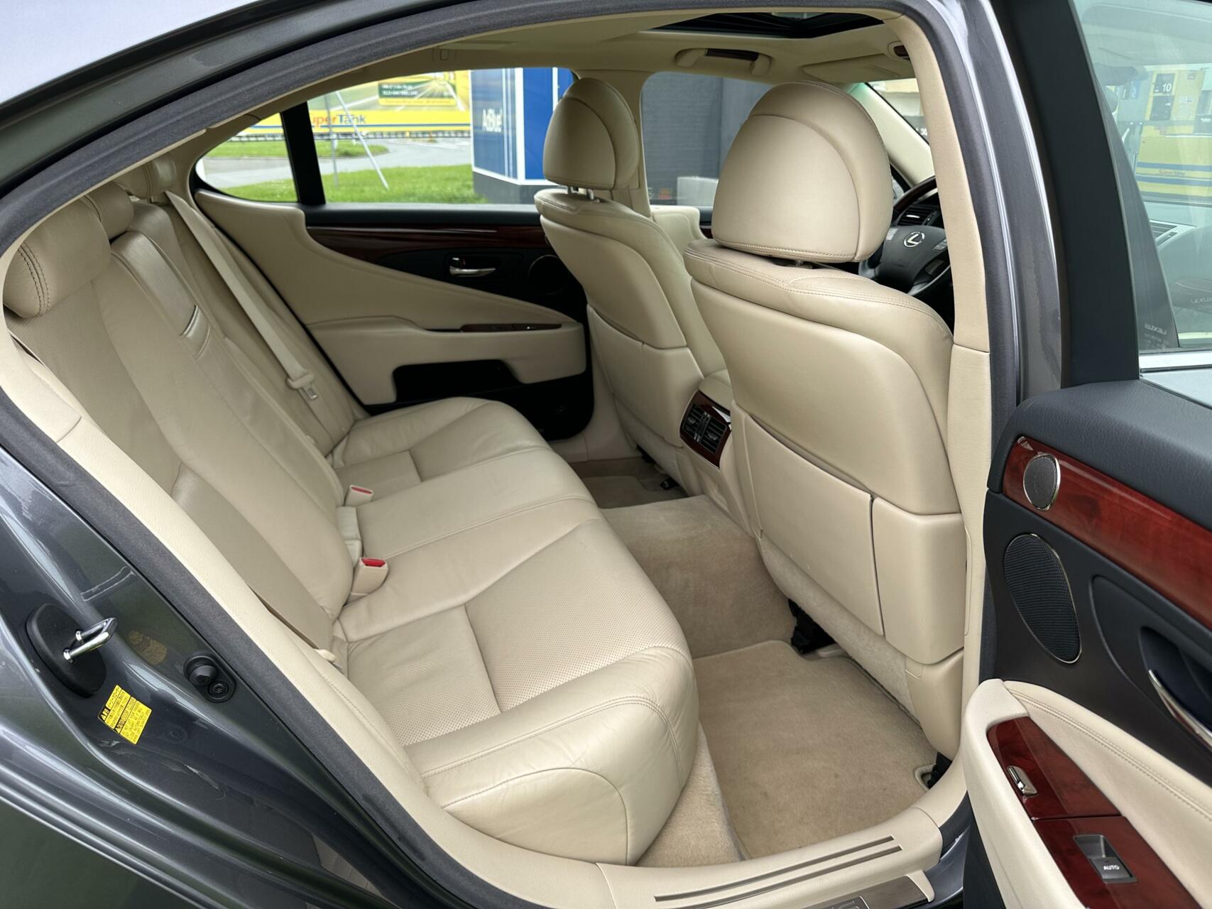 Foto van Lexus LS