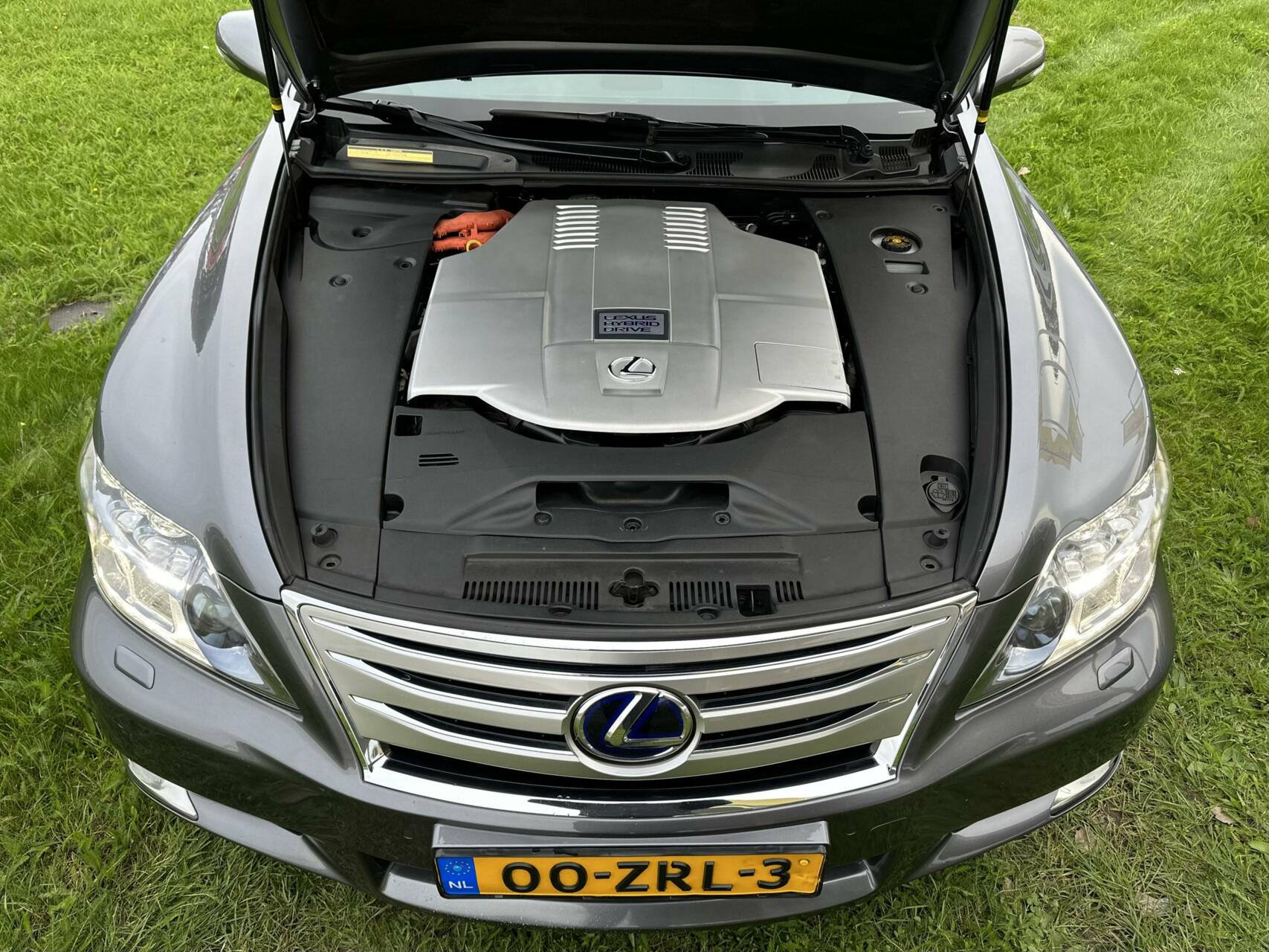 Foto van Lexus LS