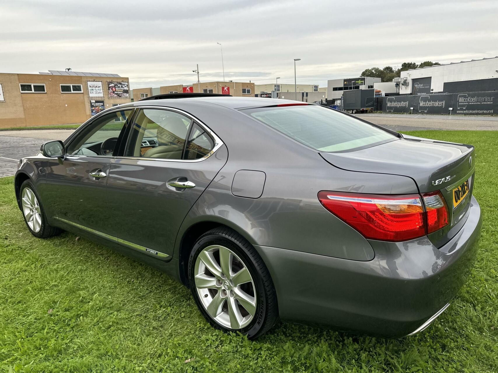 Foto van Lexus LS