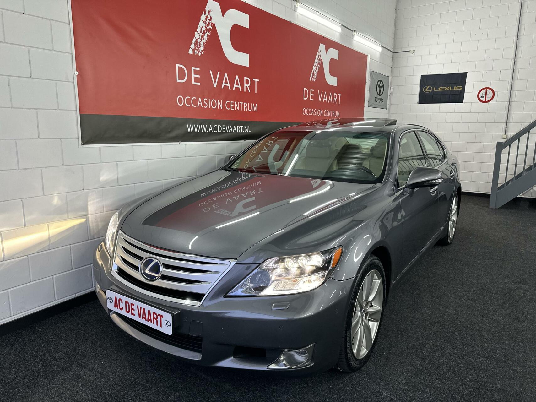 Foto van Lexus LS