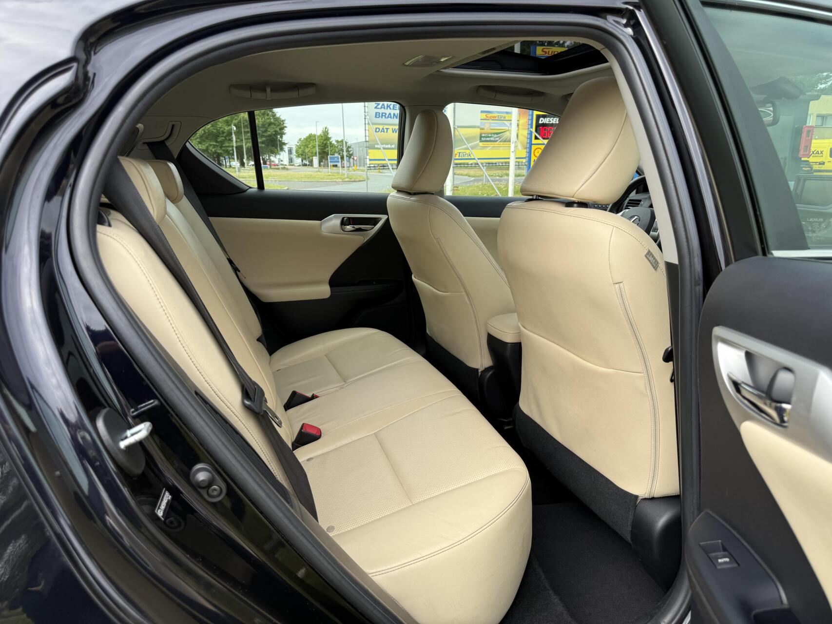 Foto van Lexus CT