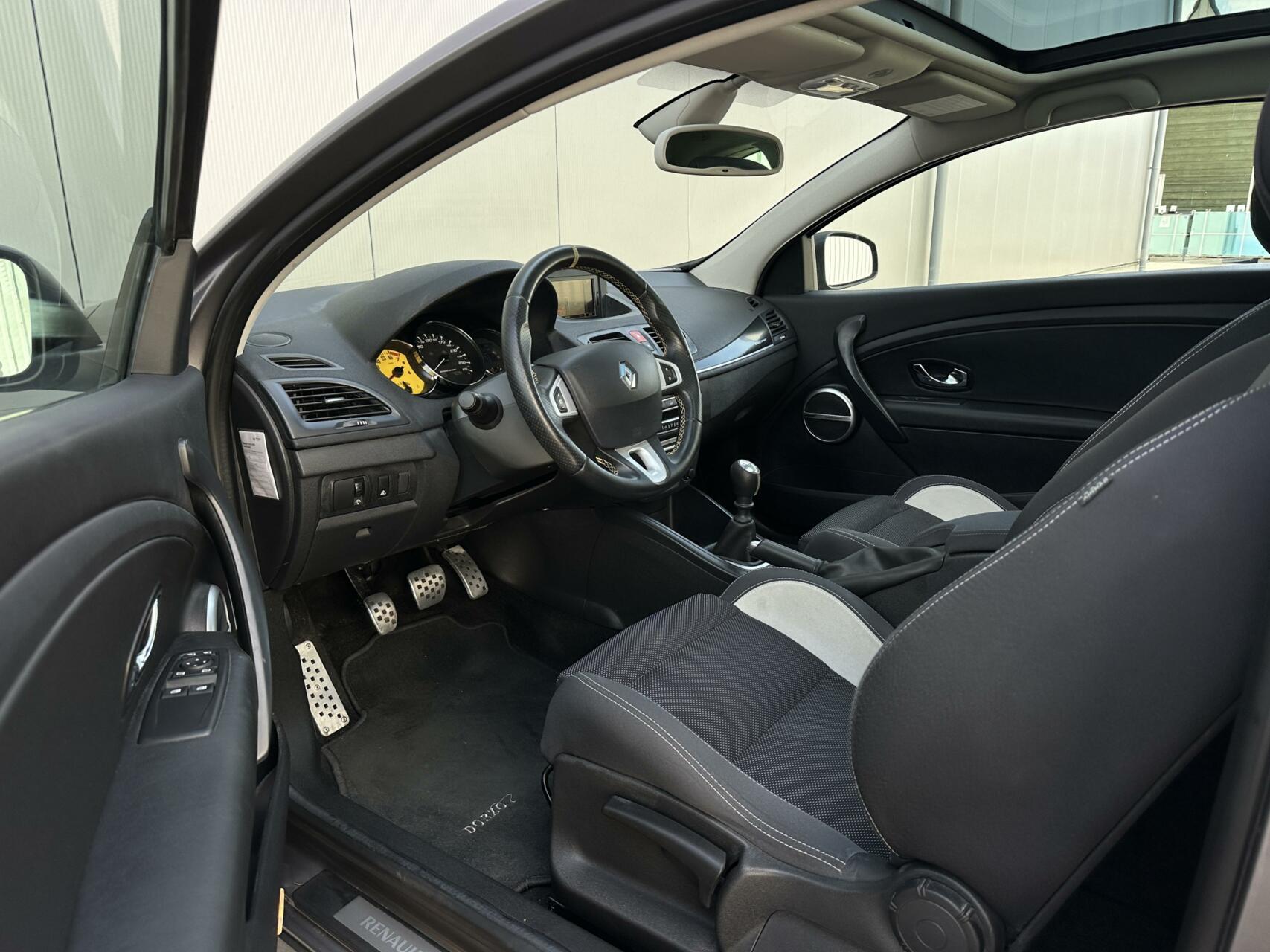 Foto van Renault Megane Coupé