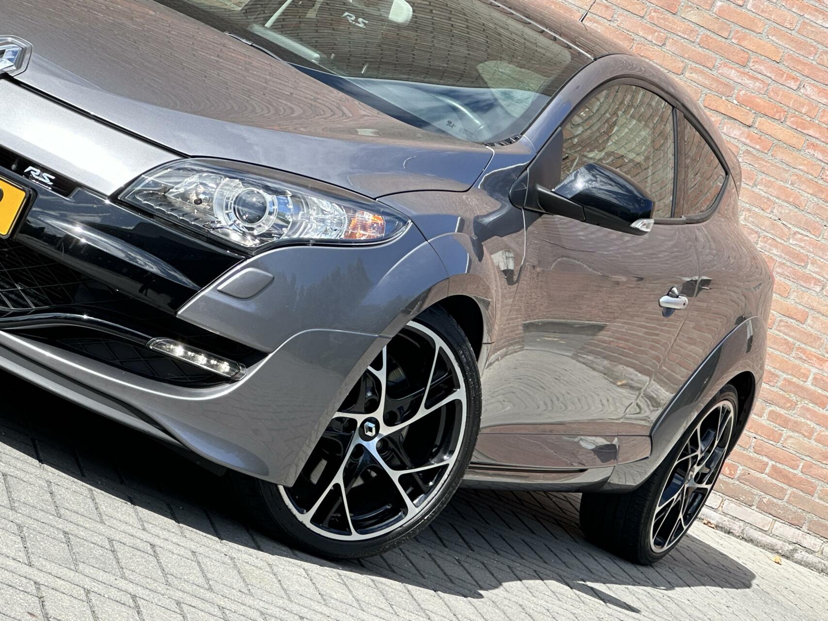 Foto van Renault Megane Coupé