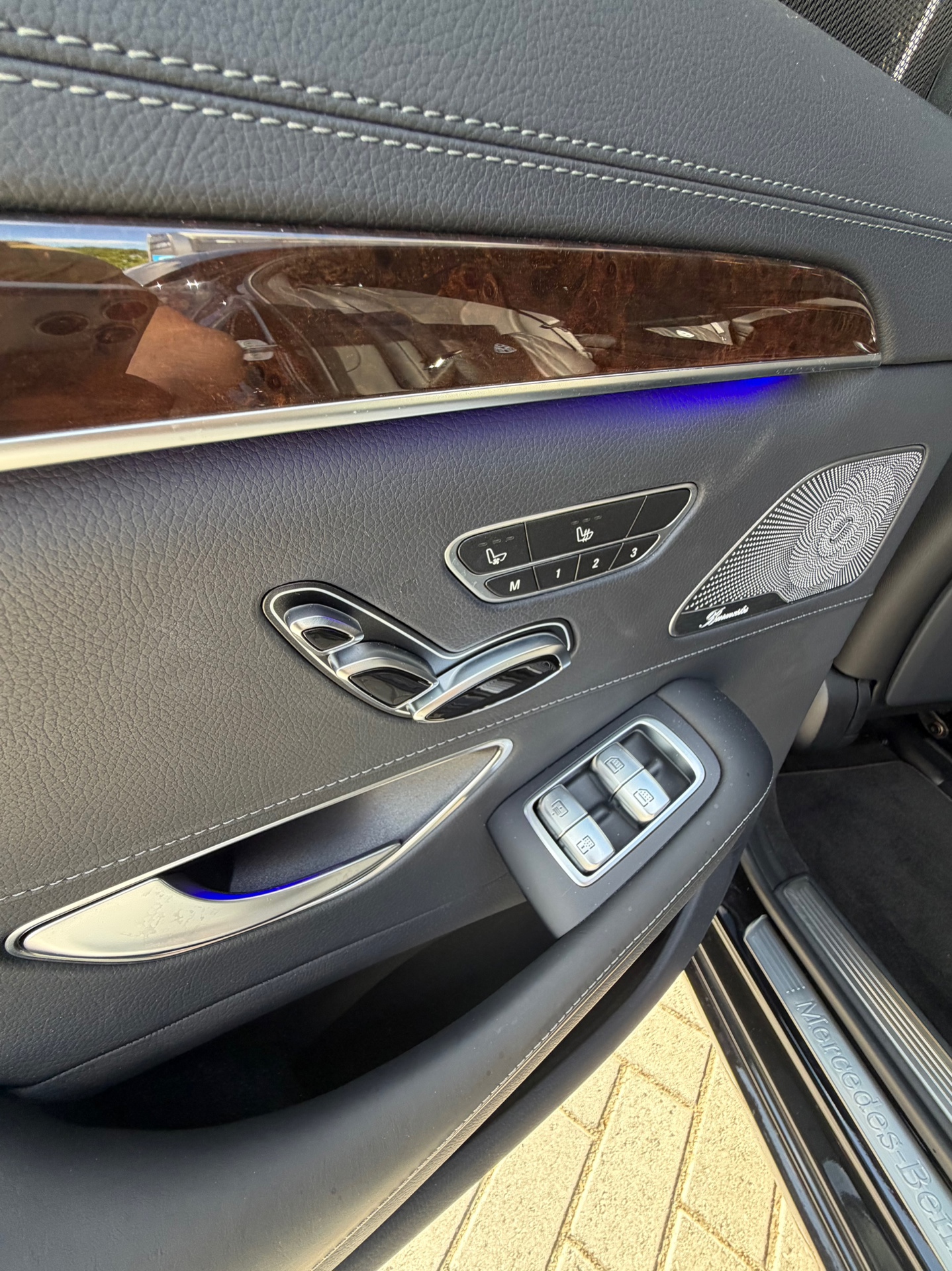 Foto van Mercedes-Benz S 560 E