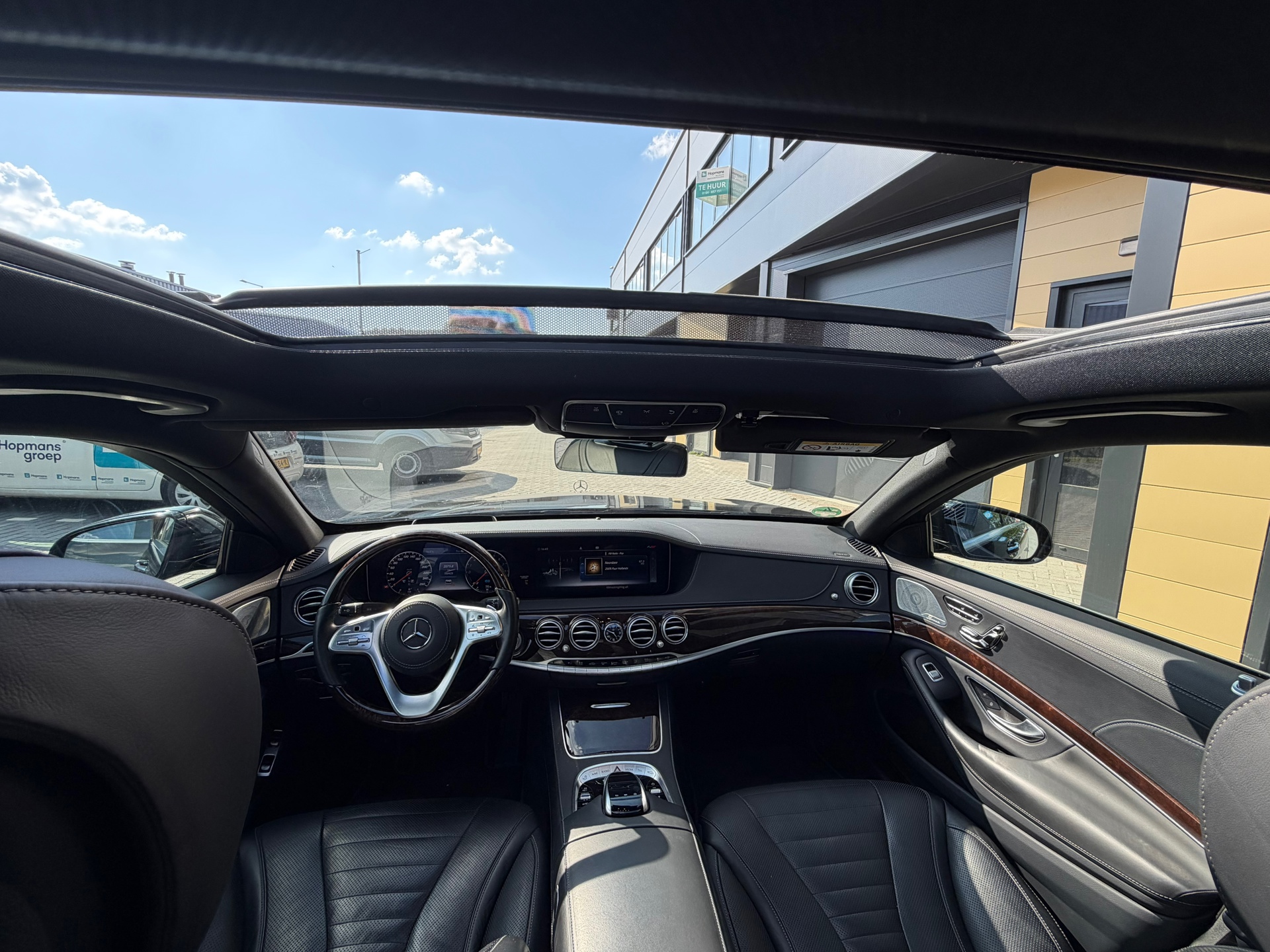Foto van Mercedes-Benz S 560 E