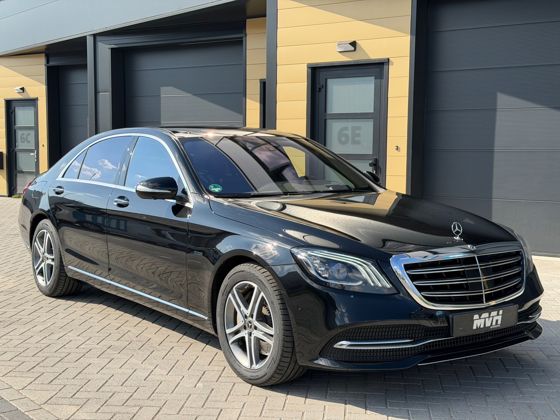Foto van Mercedes-Benz S 560 E