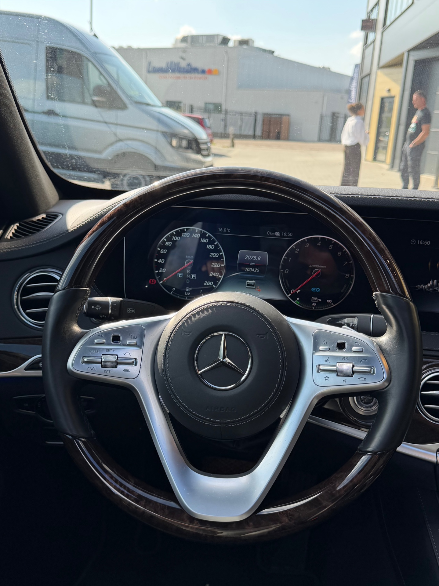 Foto van Mercedes-Benz S 560 E