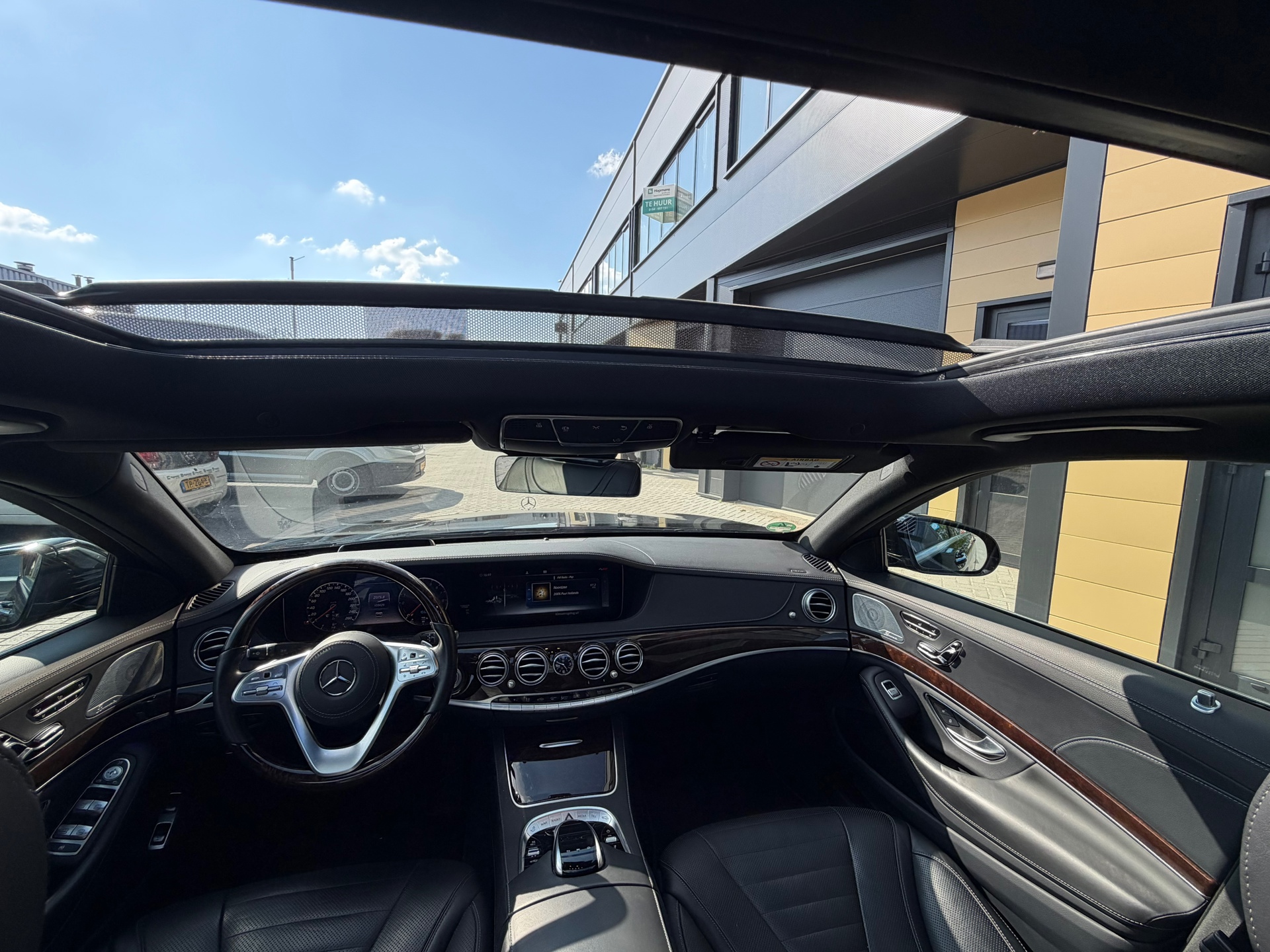 Foto van Mercedes-Benz S 560 E