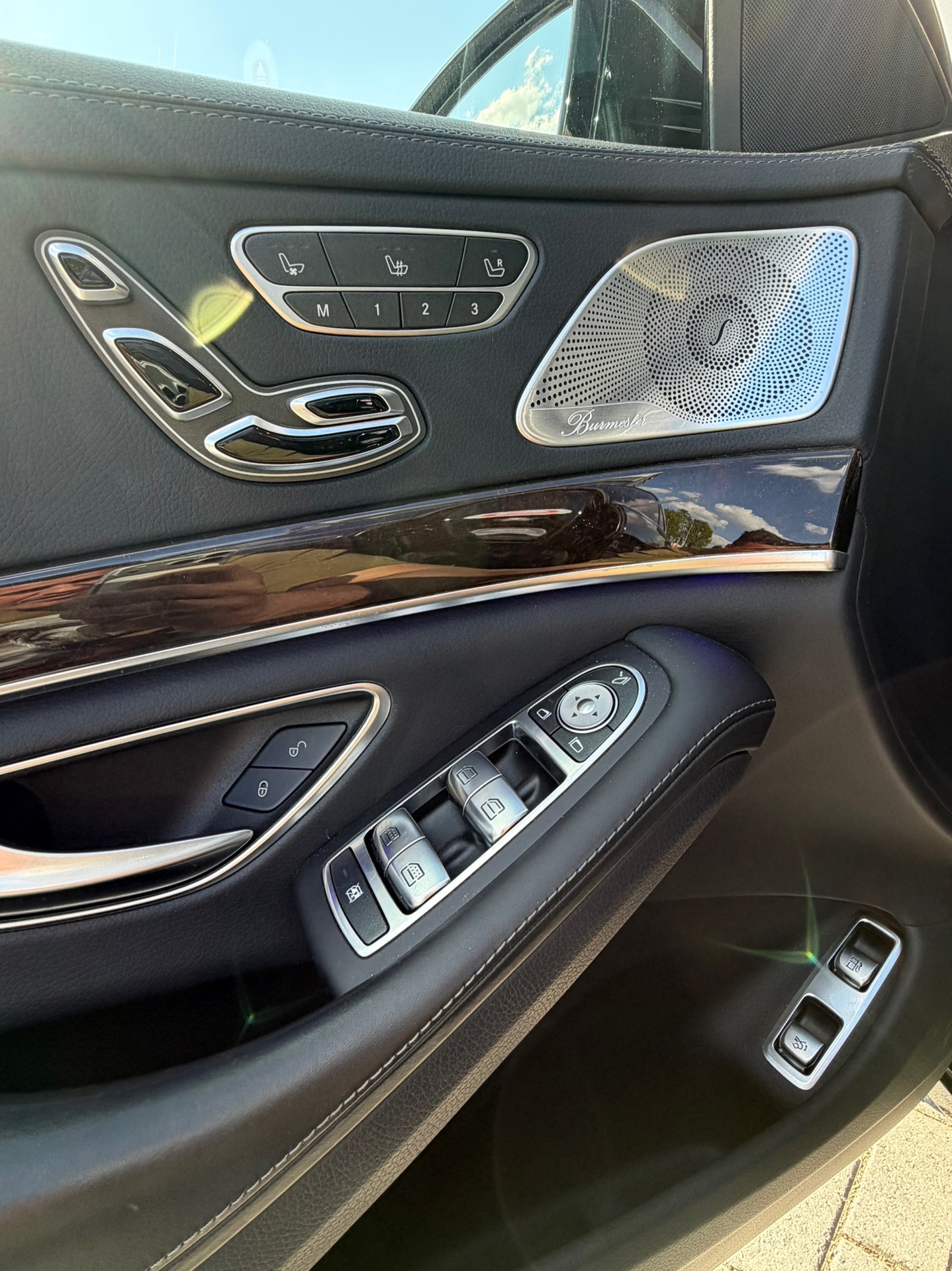 Foto van Mercedes-Benz S 560 E