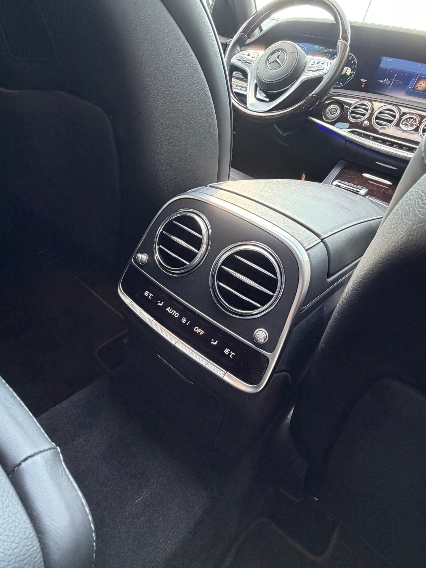 Foto van Mercedes-Benz S 560 E
