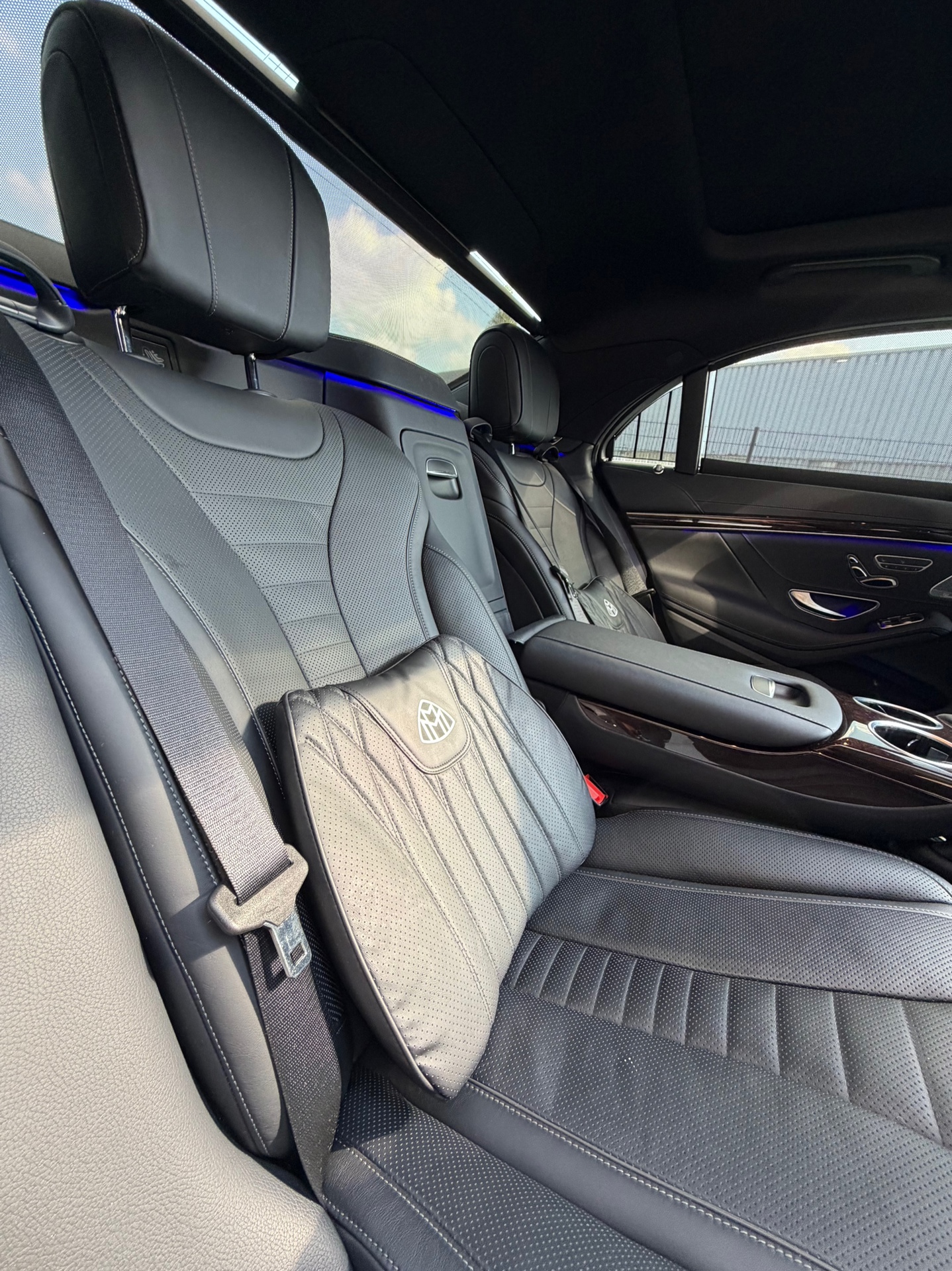 Foto van Mercedes-Benz S 560 E