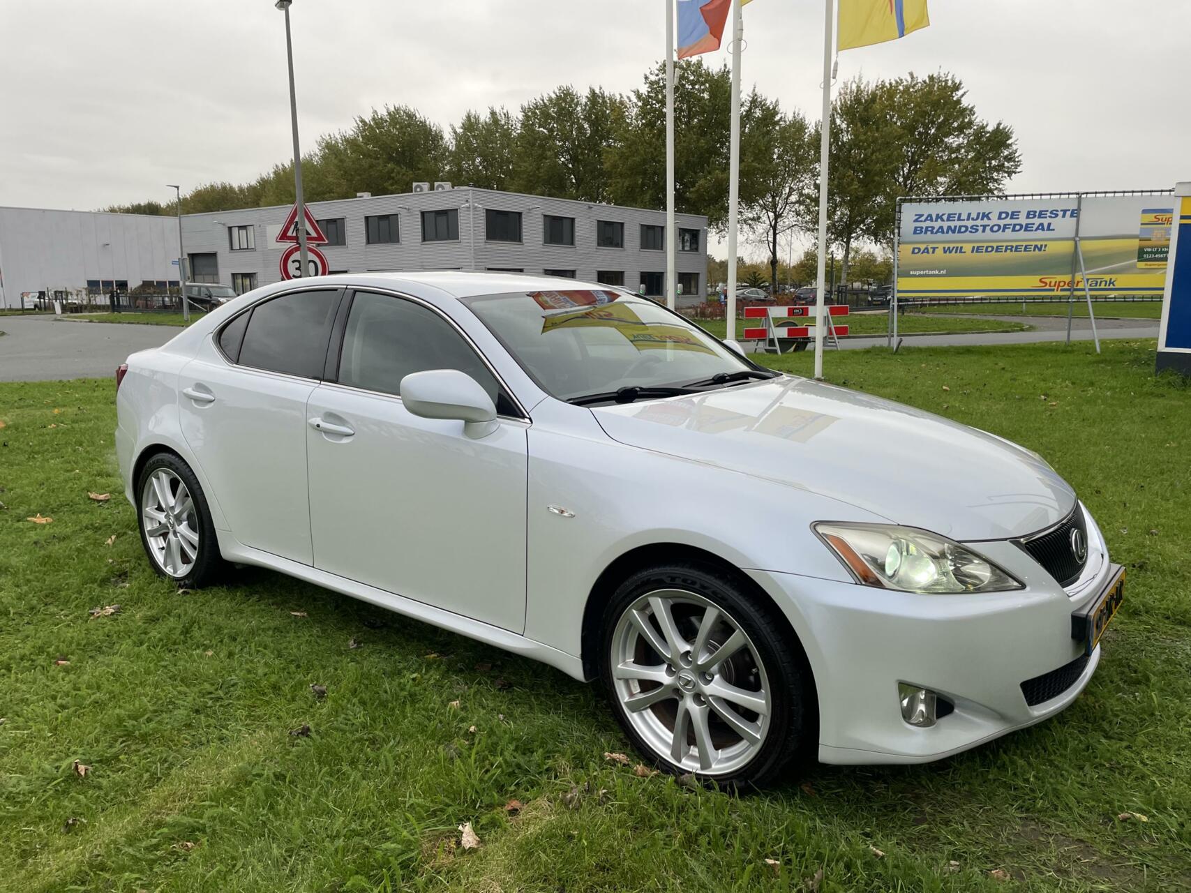 Foto van Lexus Is
