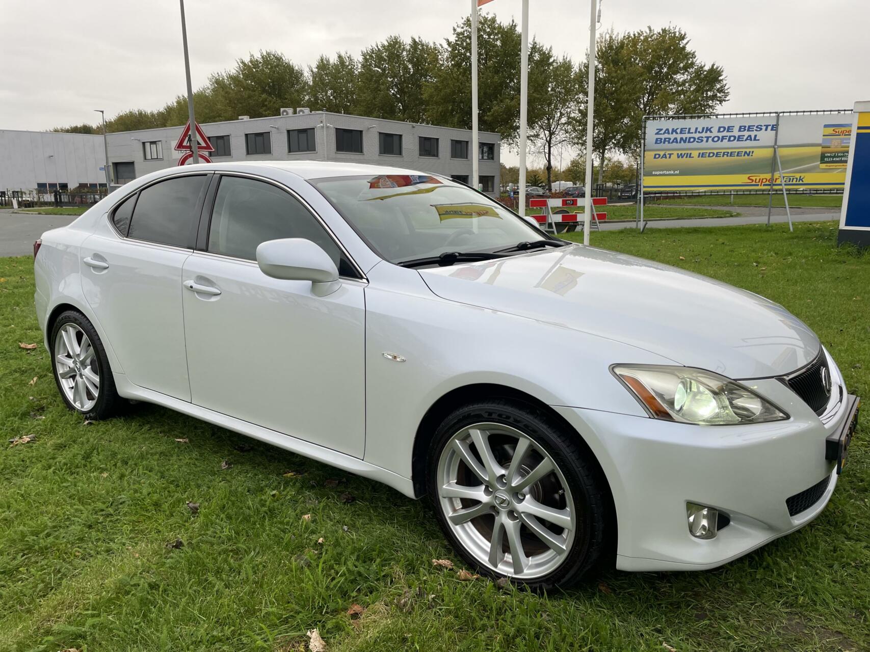 Foto van Lexus Is