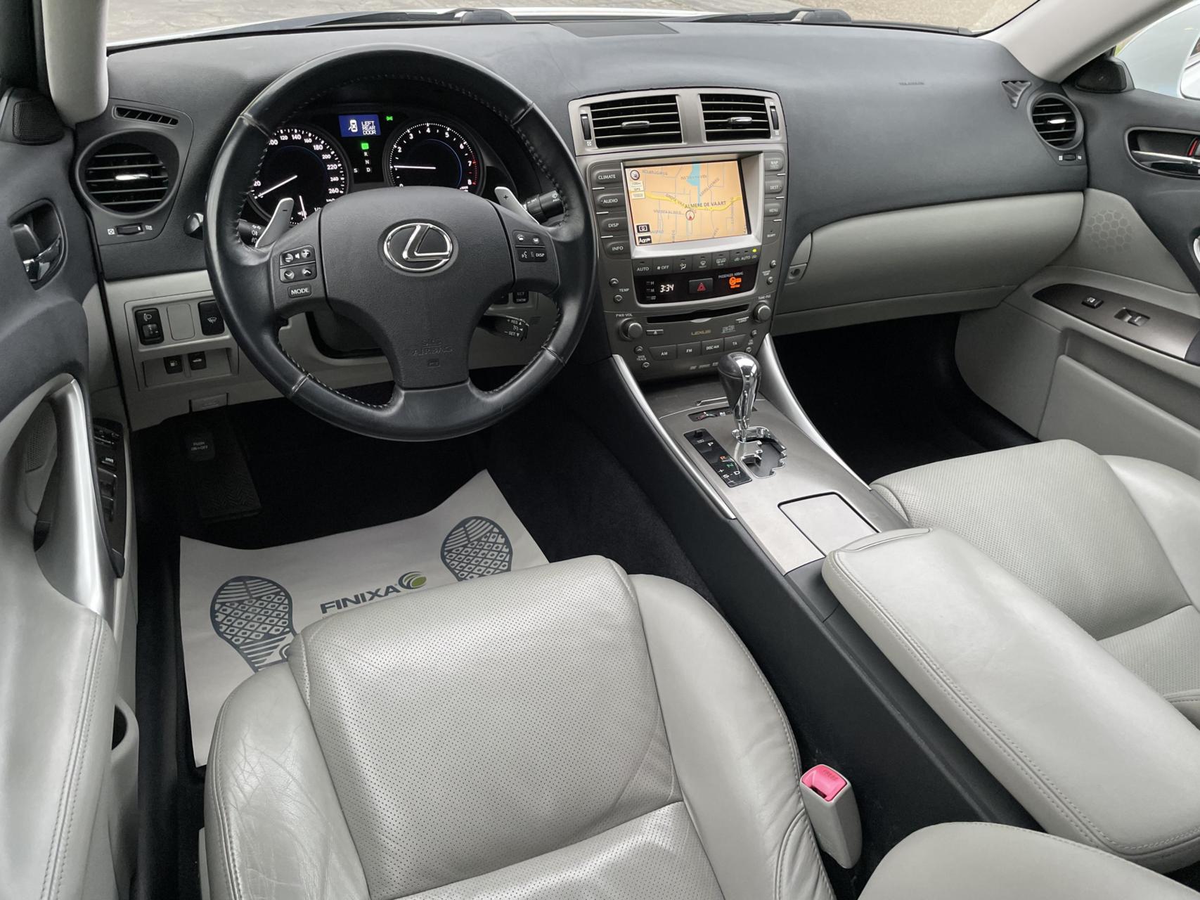 Foto van Lexus Is