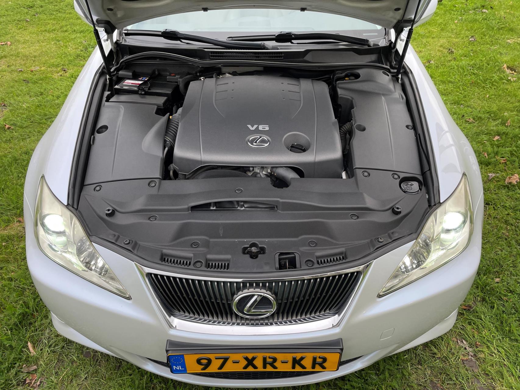 Foto van Lexus Is