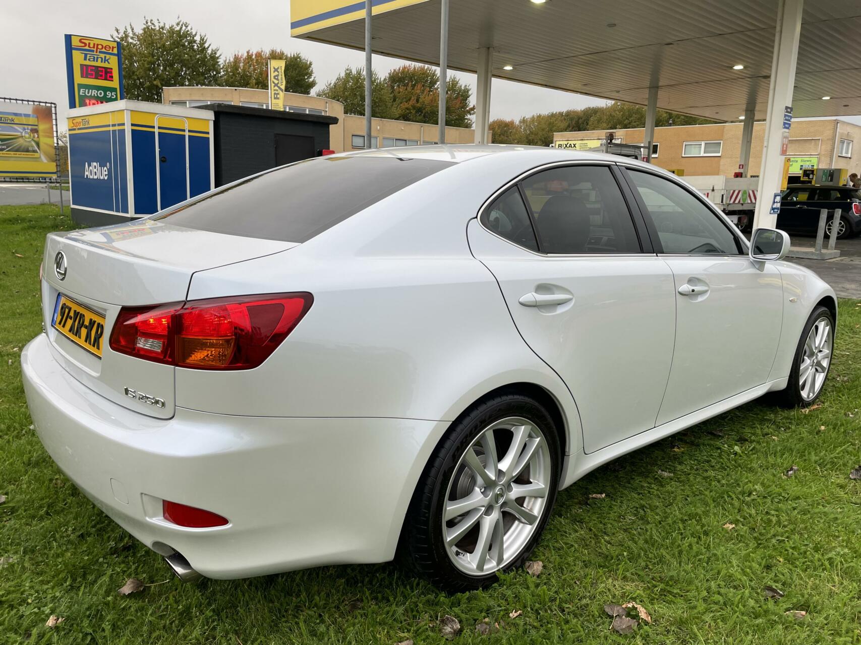 Foto van Lexus Is
