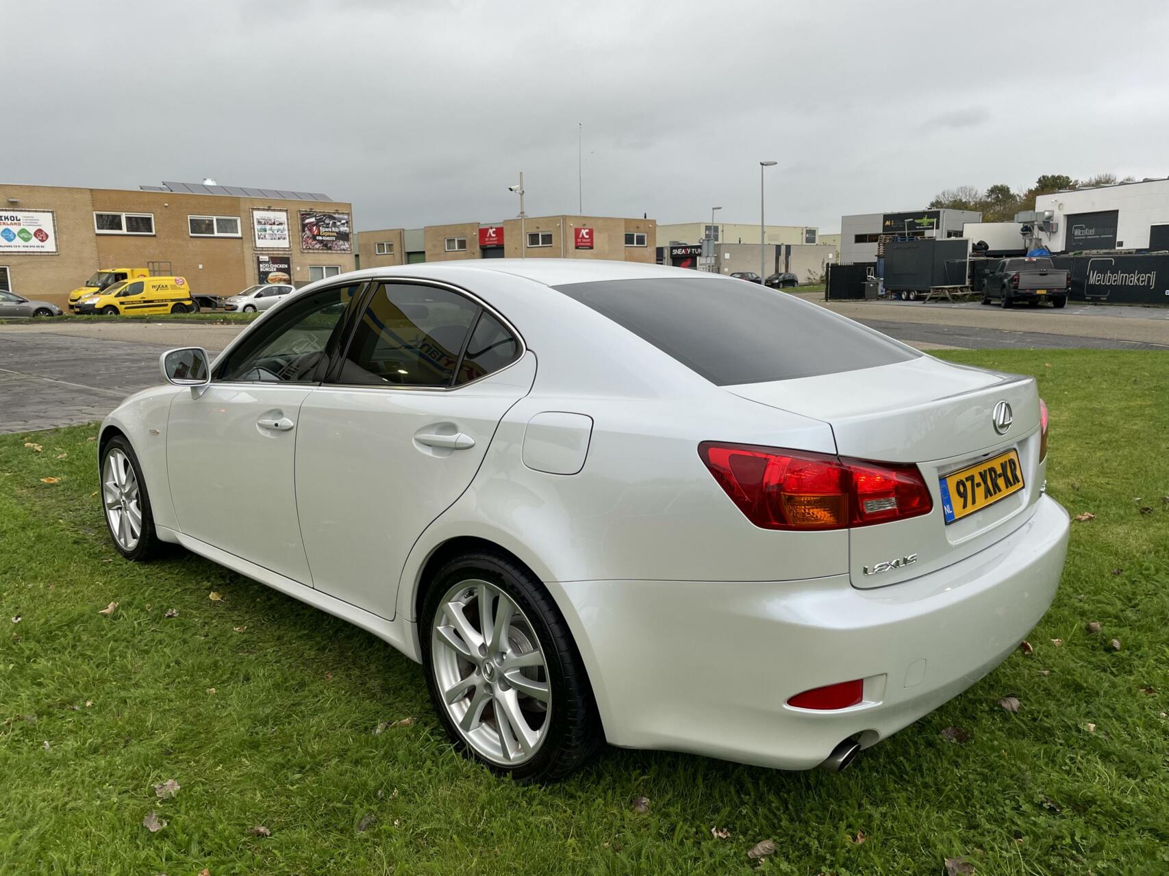 Foto van Lexus Is