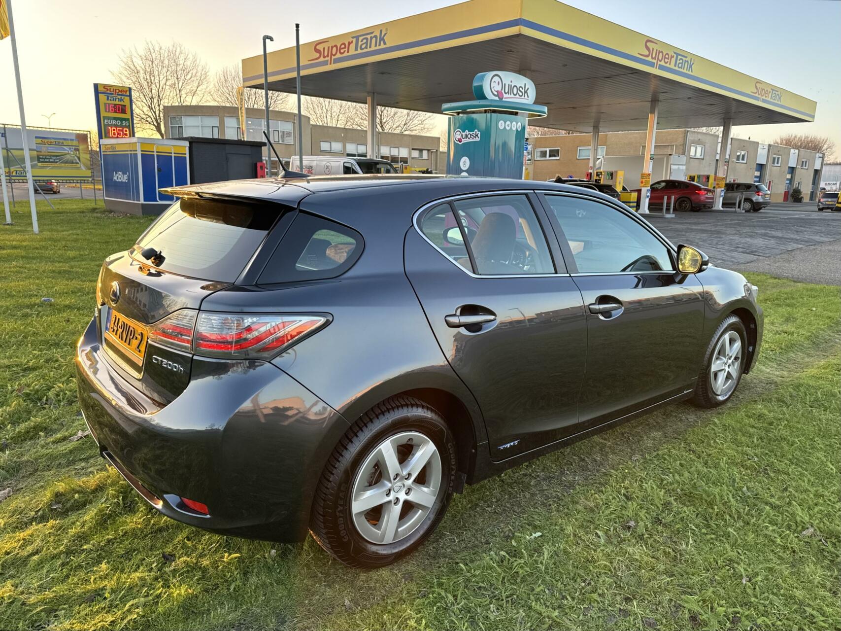 Foto van Lexus CT