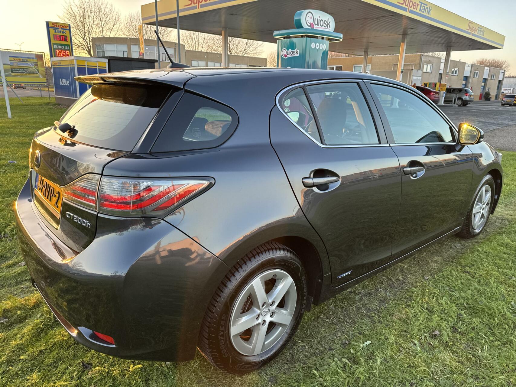 Foto van Lexus CT