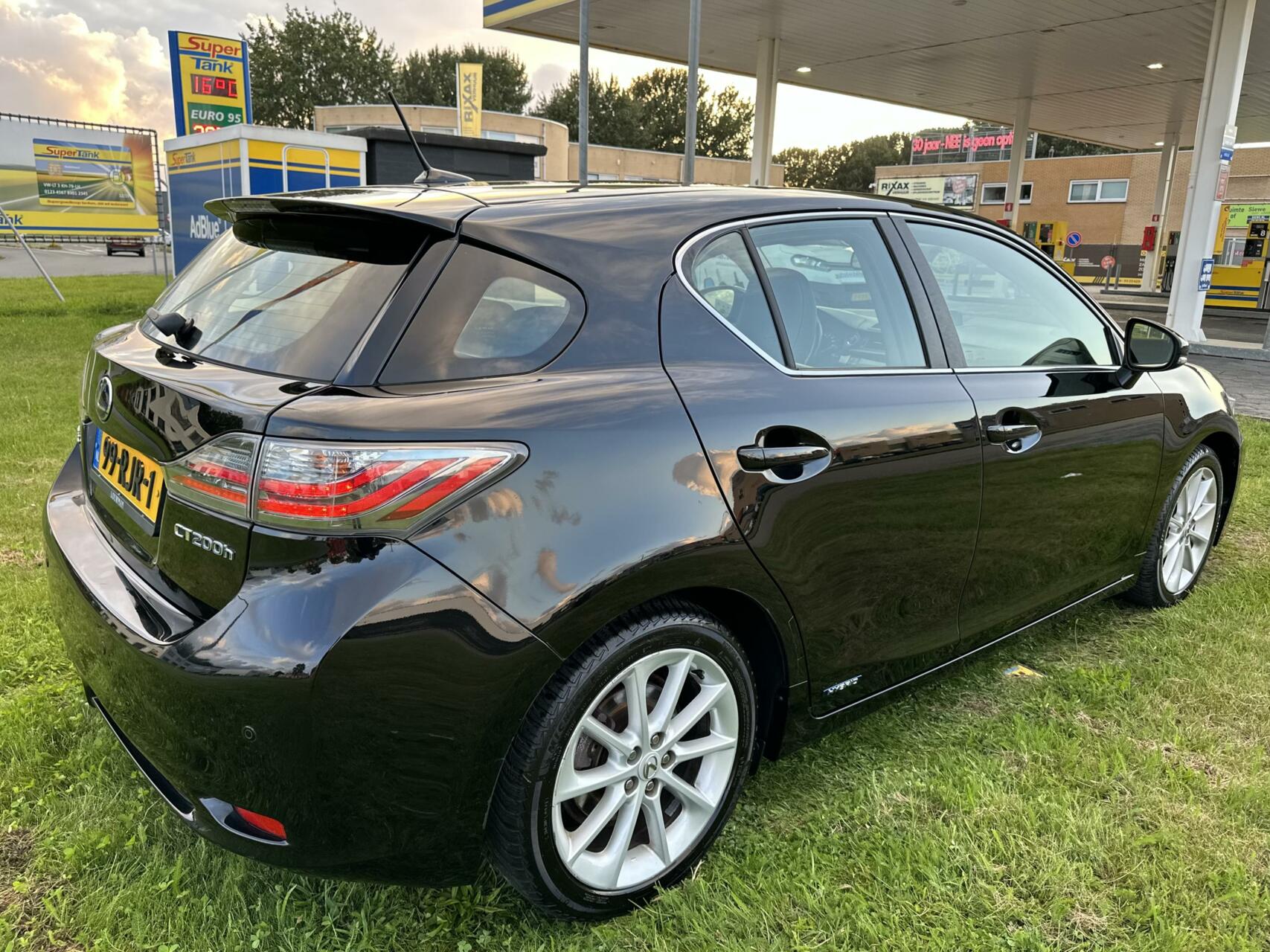 Foto van Lexus CT