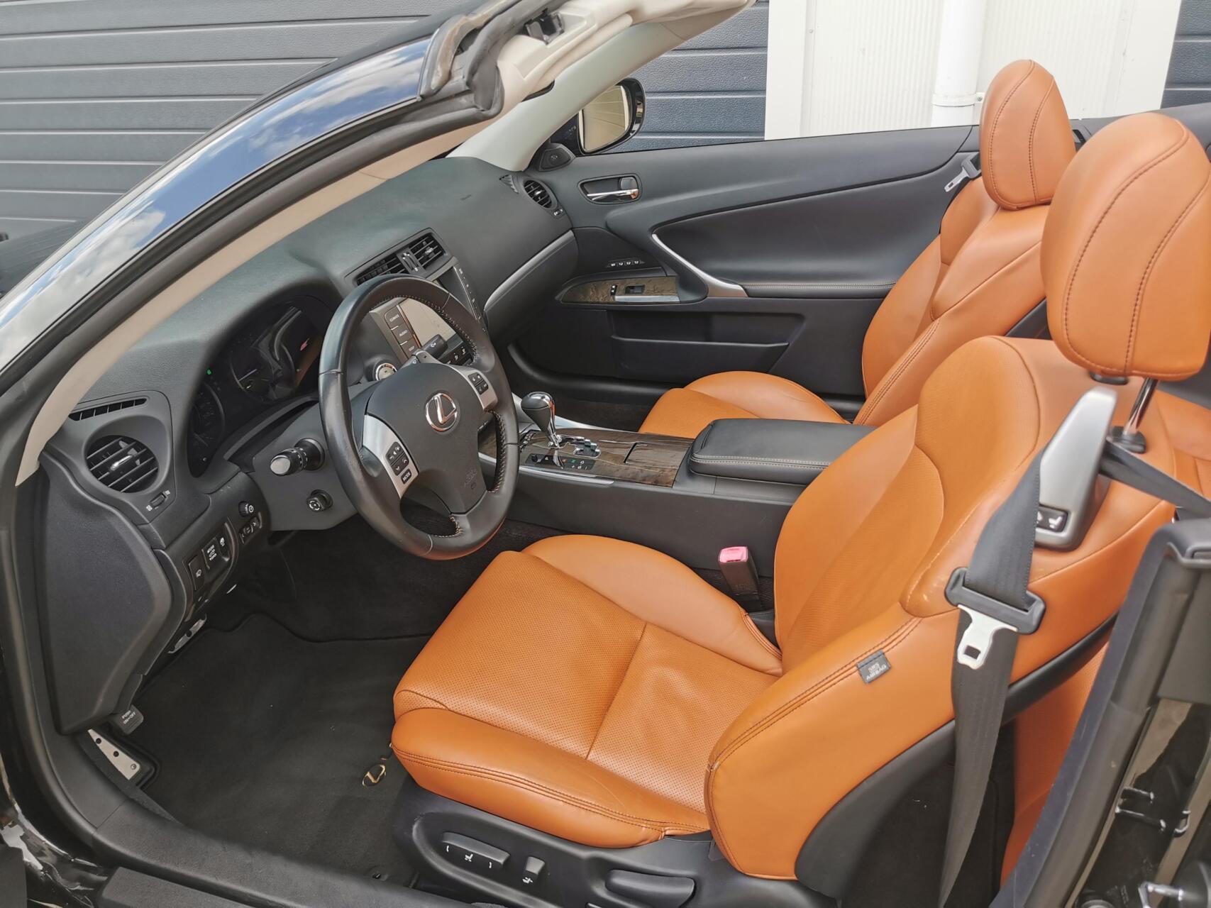 Foto van Lexus Lexus Is250c