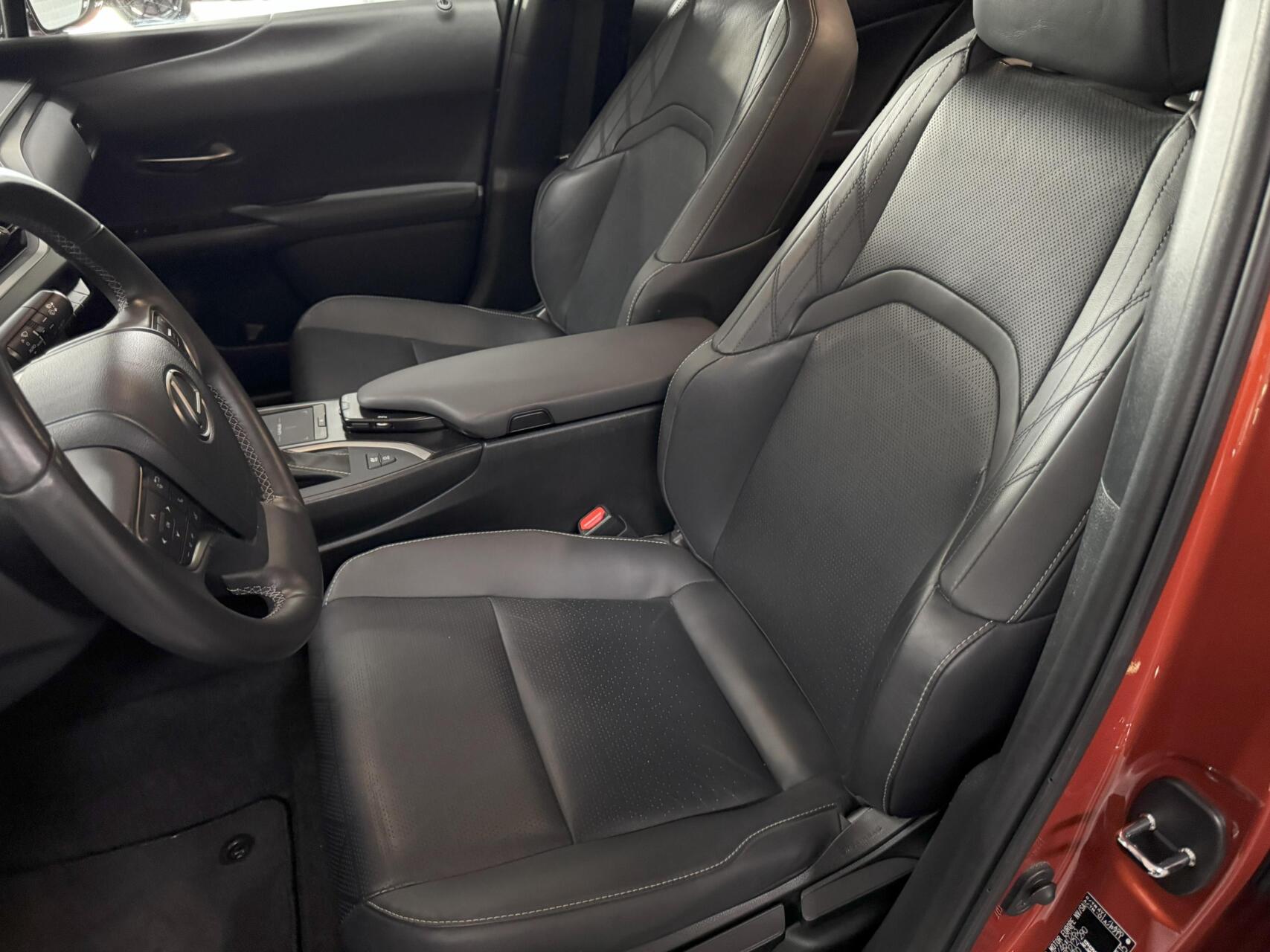 Foto van Lexus Ux