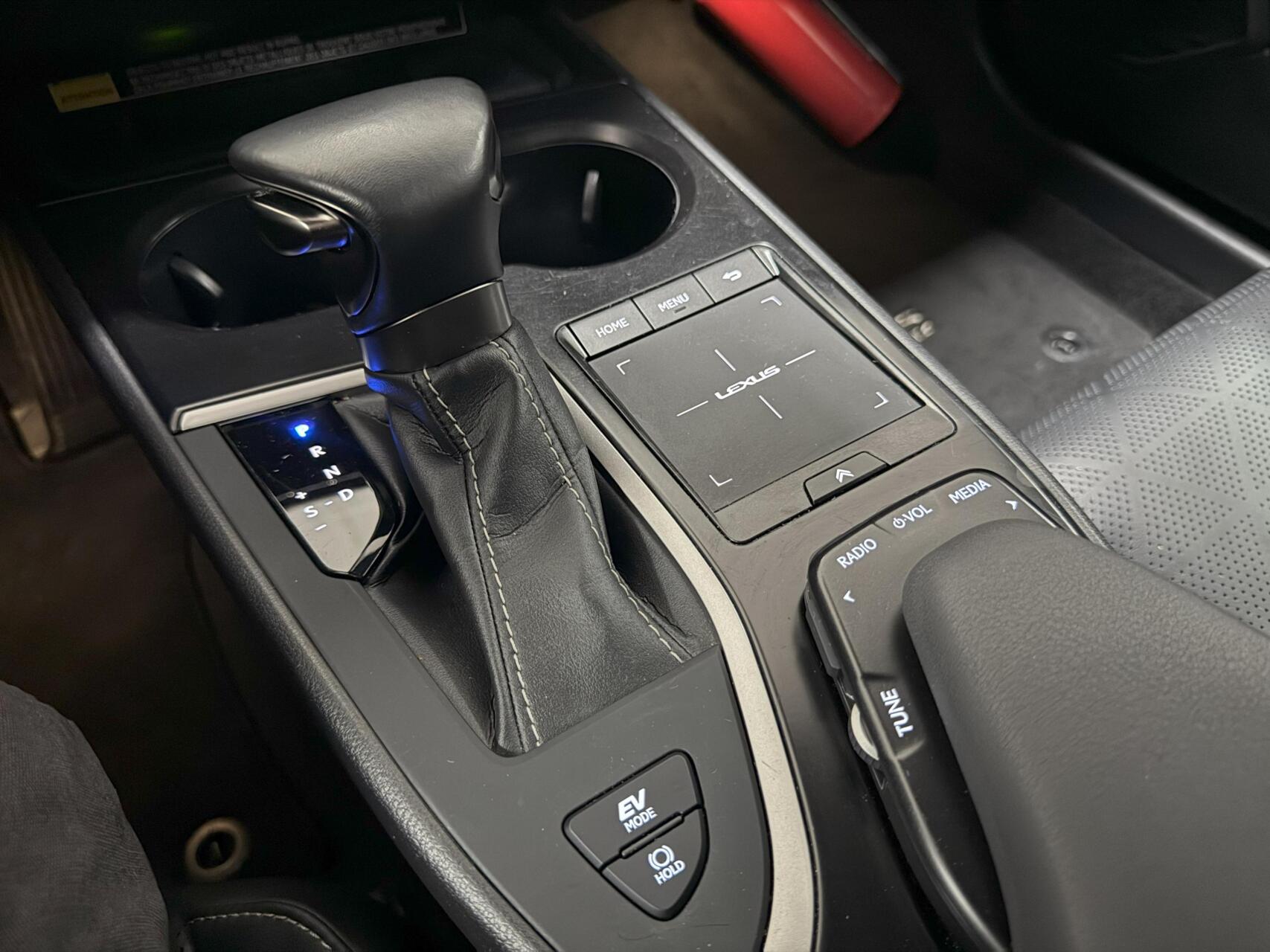 Foto van Lexus Ux
