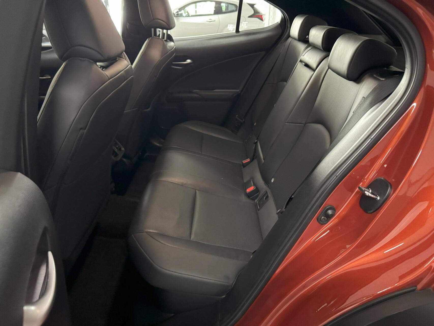 Foto van Lexus Ux