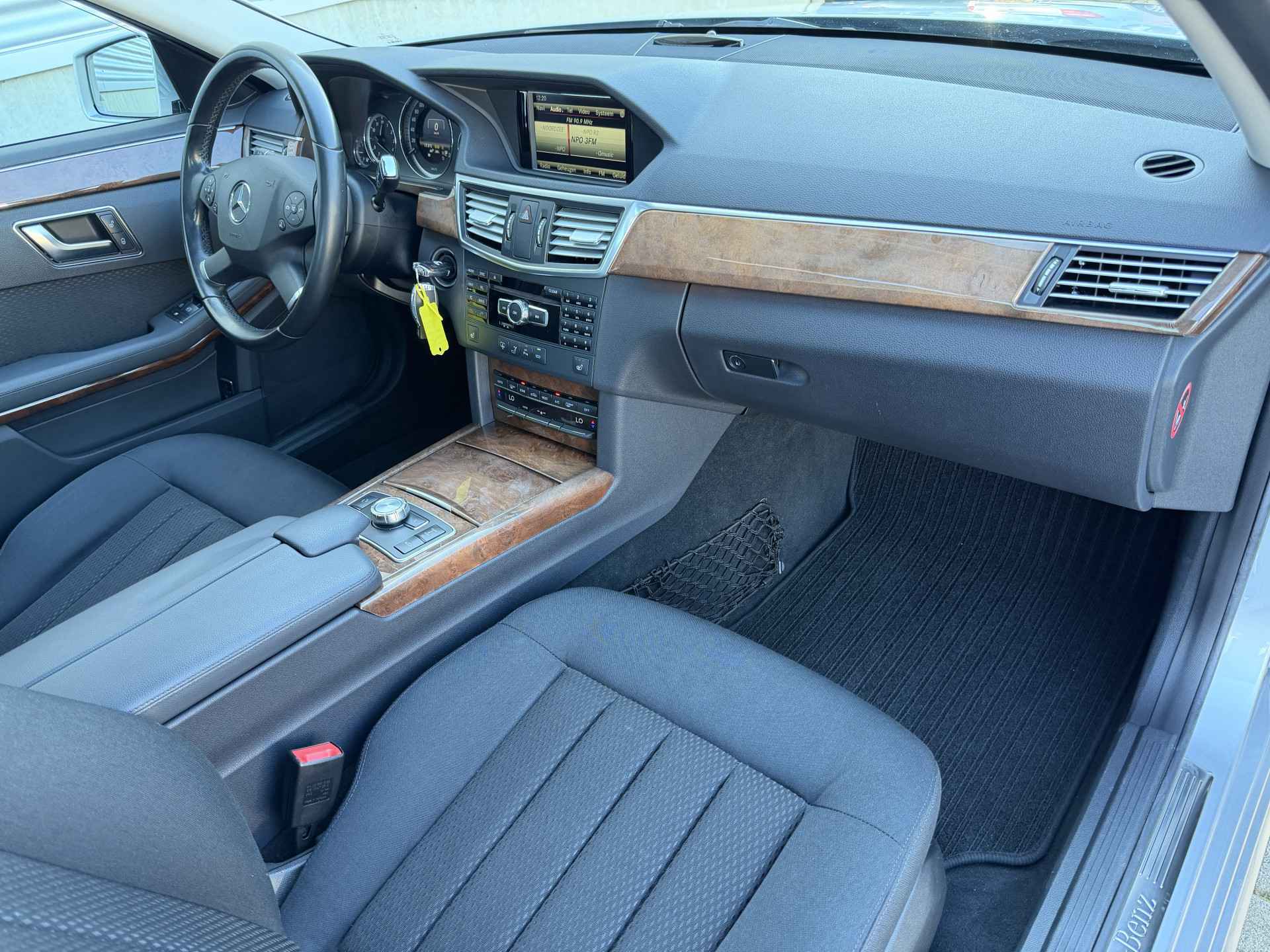 Foto van Mercedes-Benz E 350
