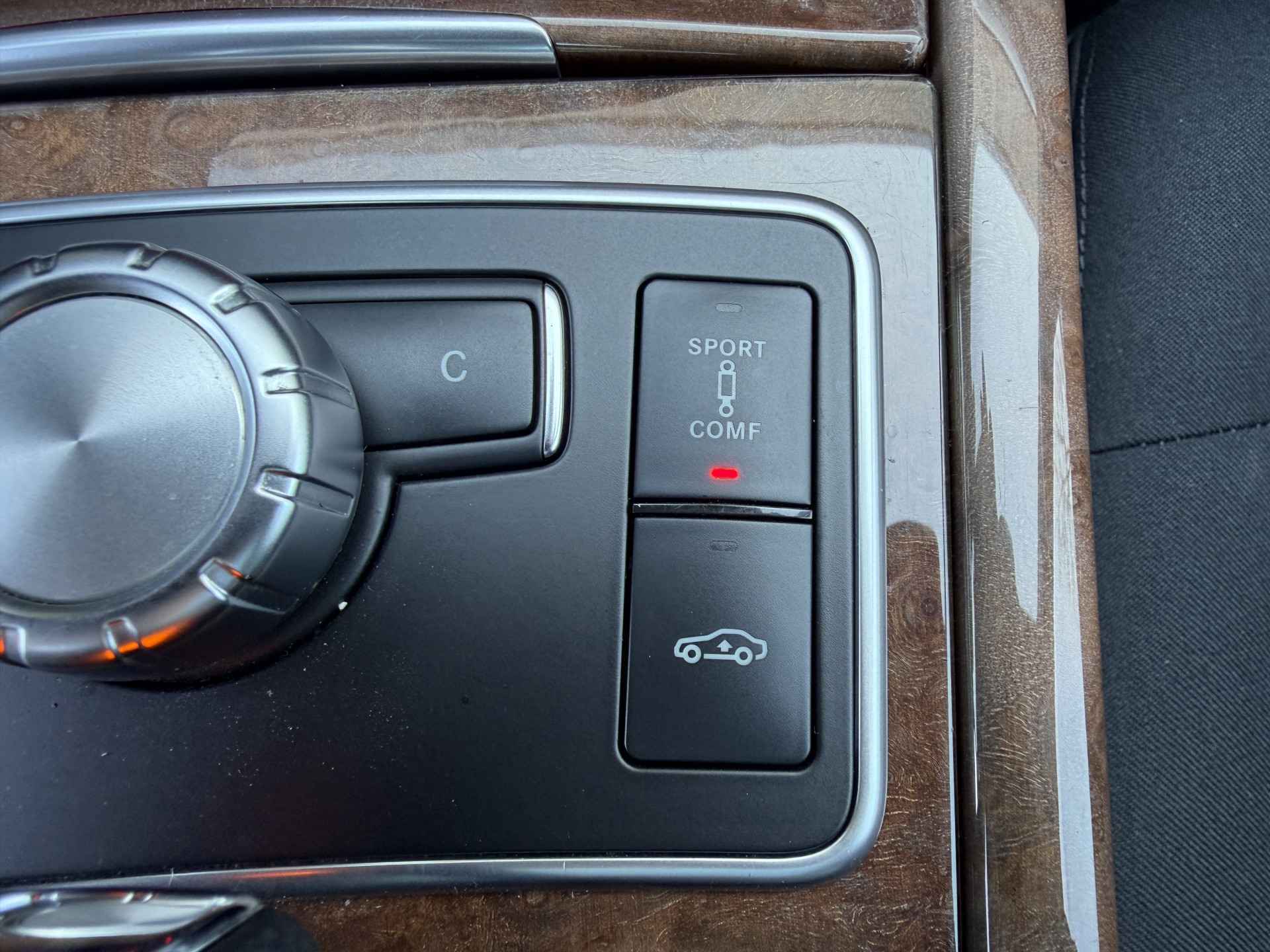 Foto van Mercedes-Benz E 350