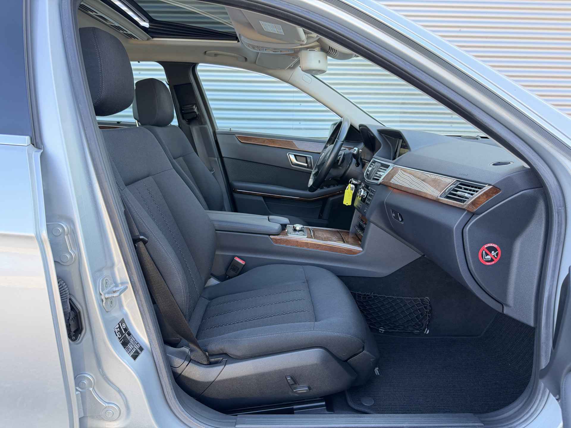 Foto van Mercedes-Benz E 350