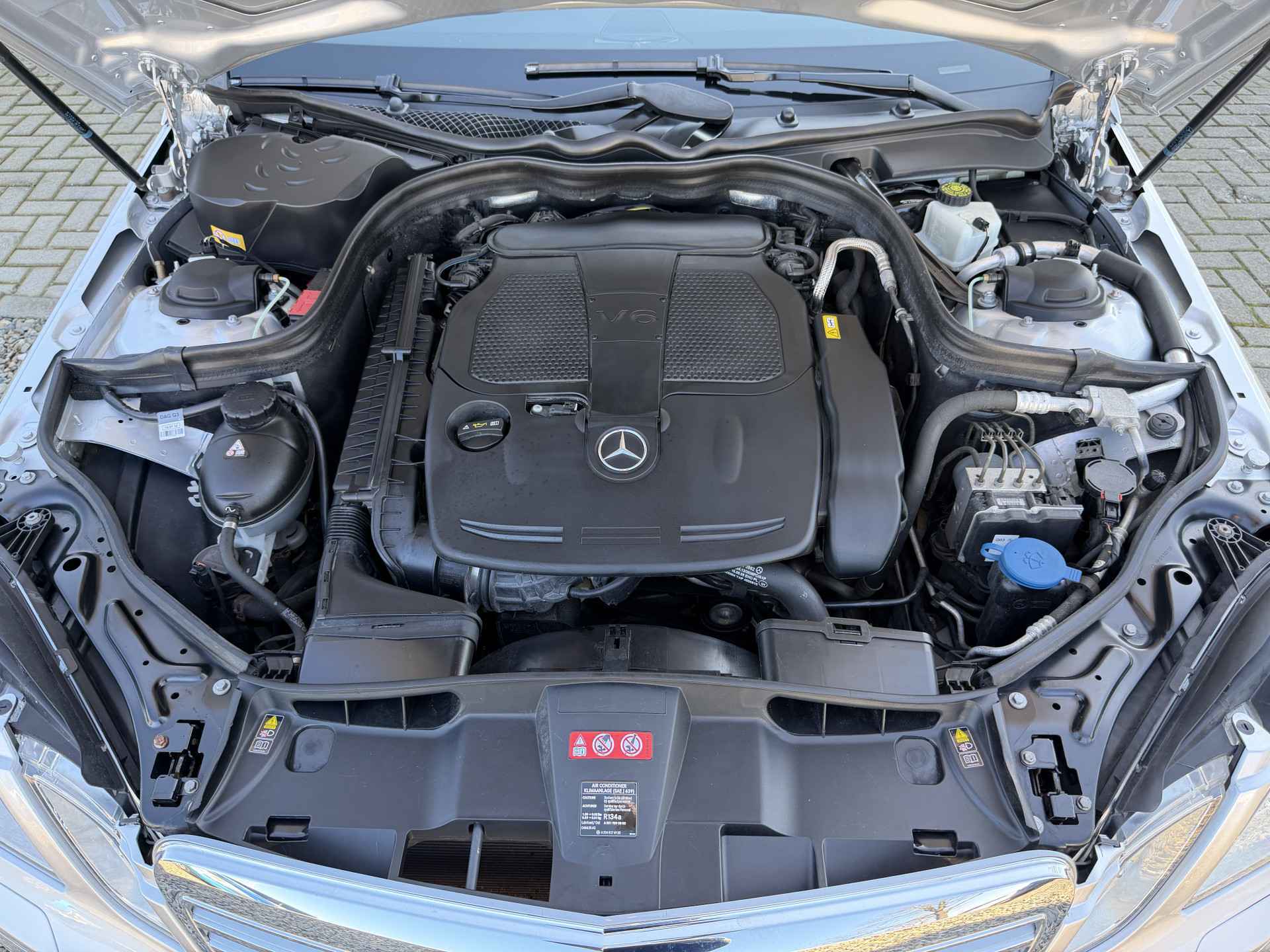 Foto van Mercedes-Benz E 350