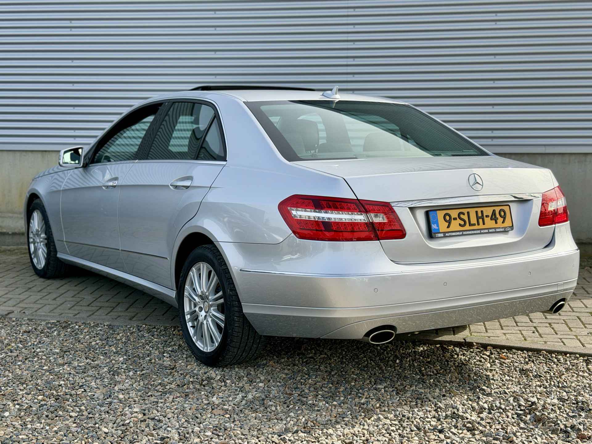 Foto van Mercedes-Benz E 350