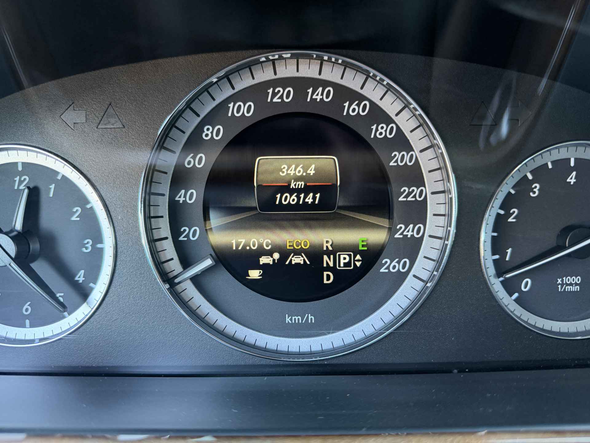 Foto van Mercedes-Benz E 350