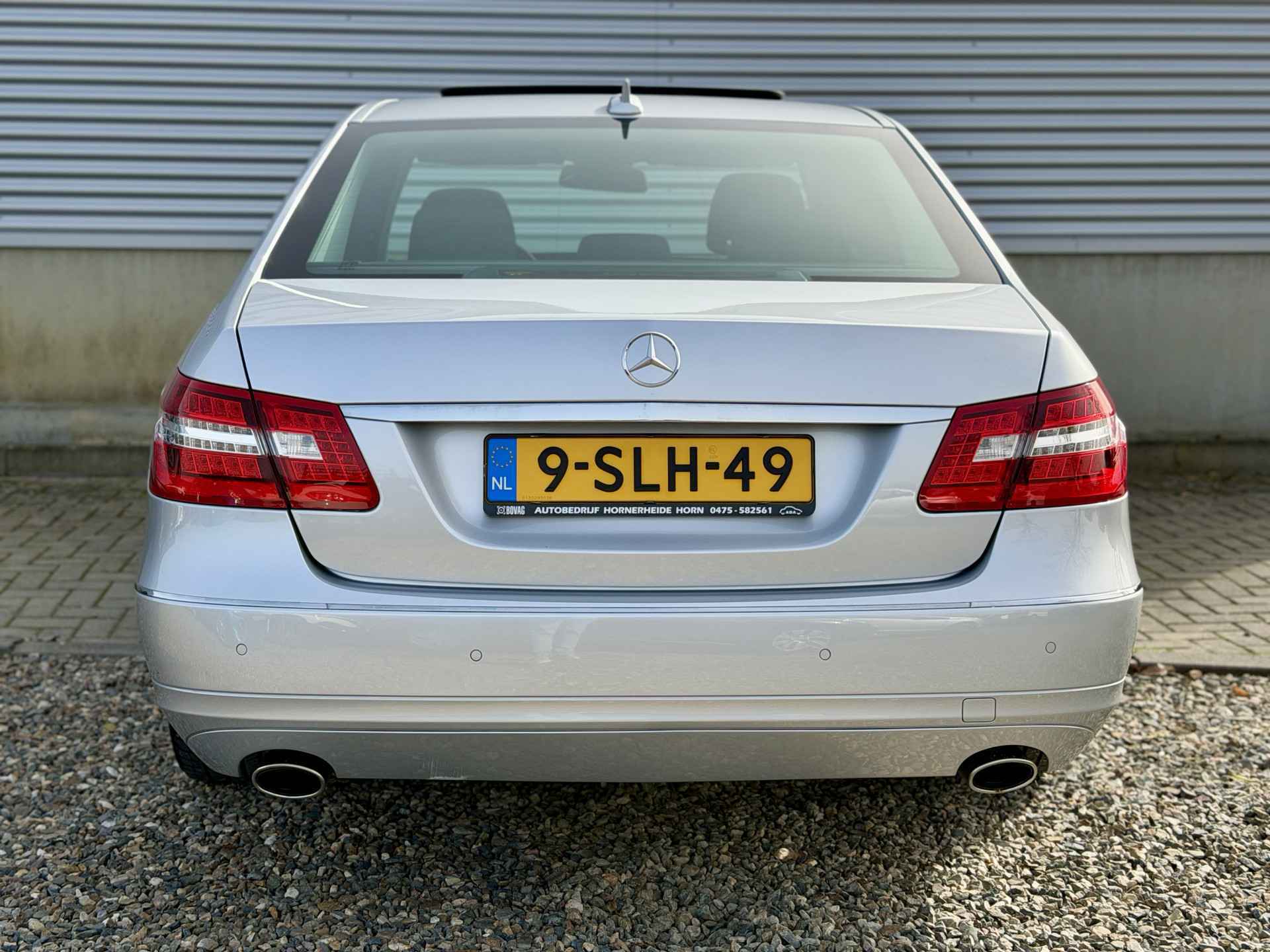 Foto van Mercedes-Benz E 350