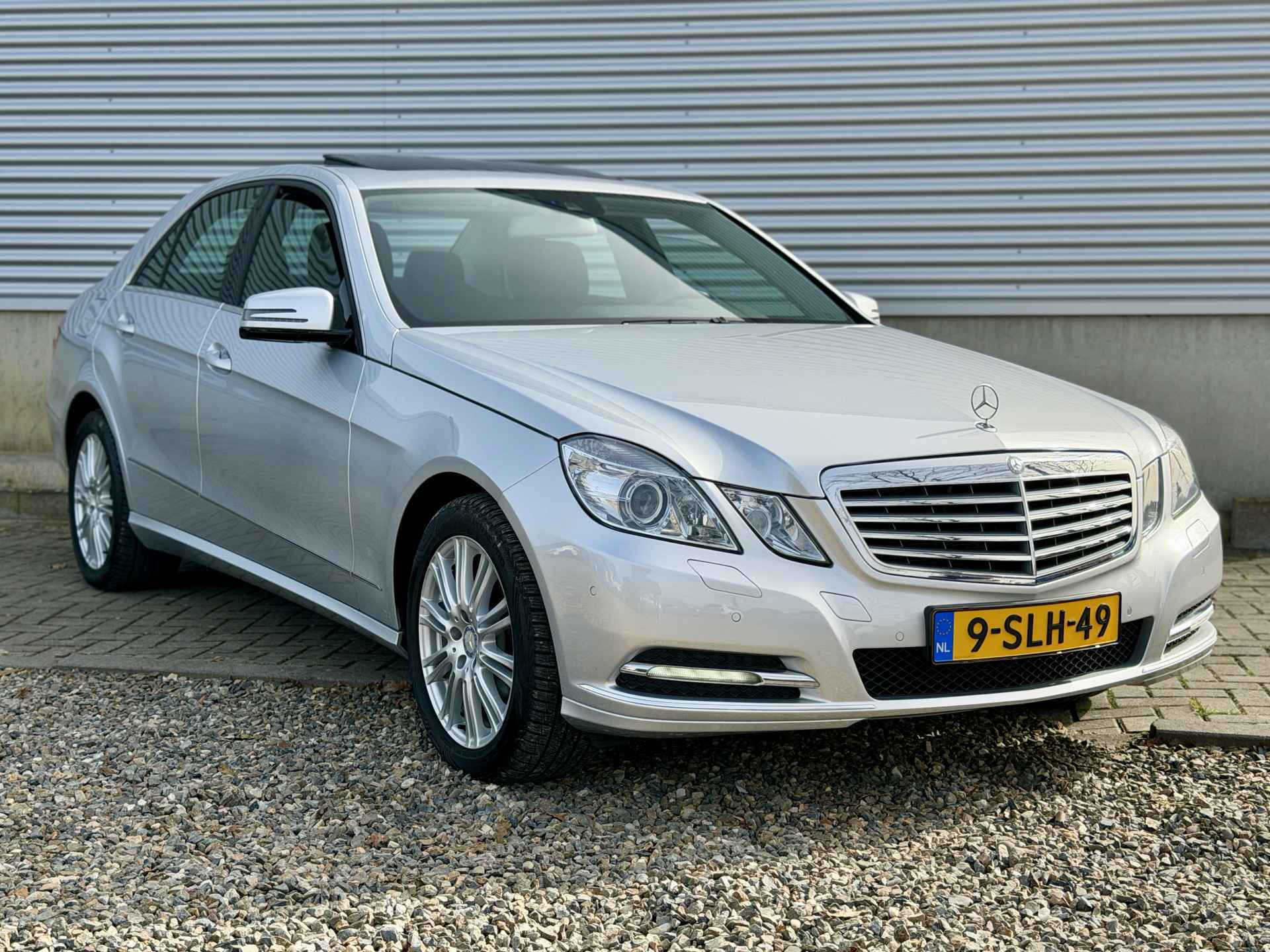 Foto van Mercedes-Benz E 350