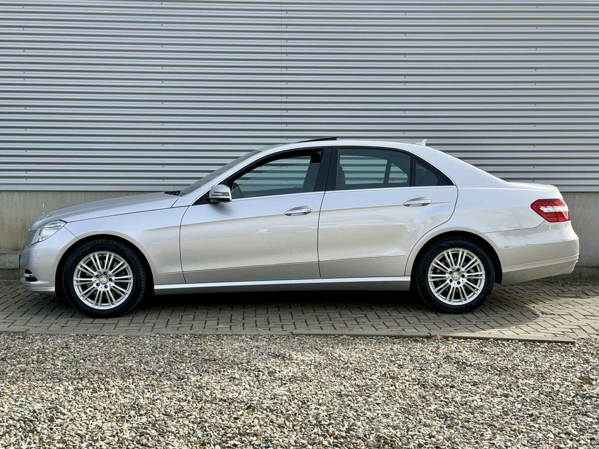 Foto van Mercedes-Benz E 350