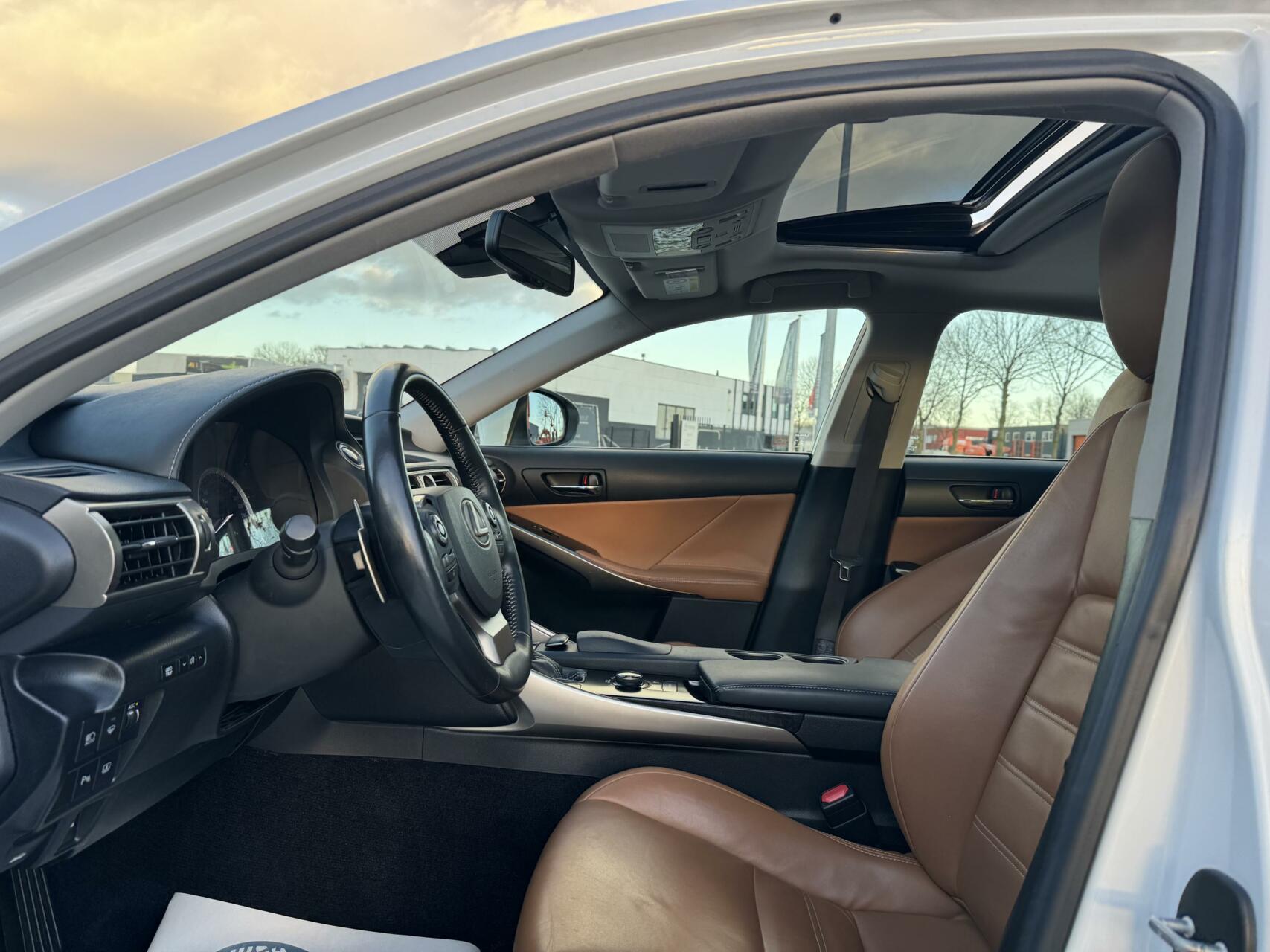 Foto van Lexus Is