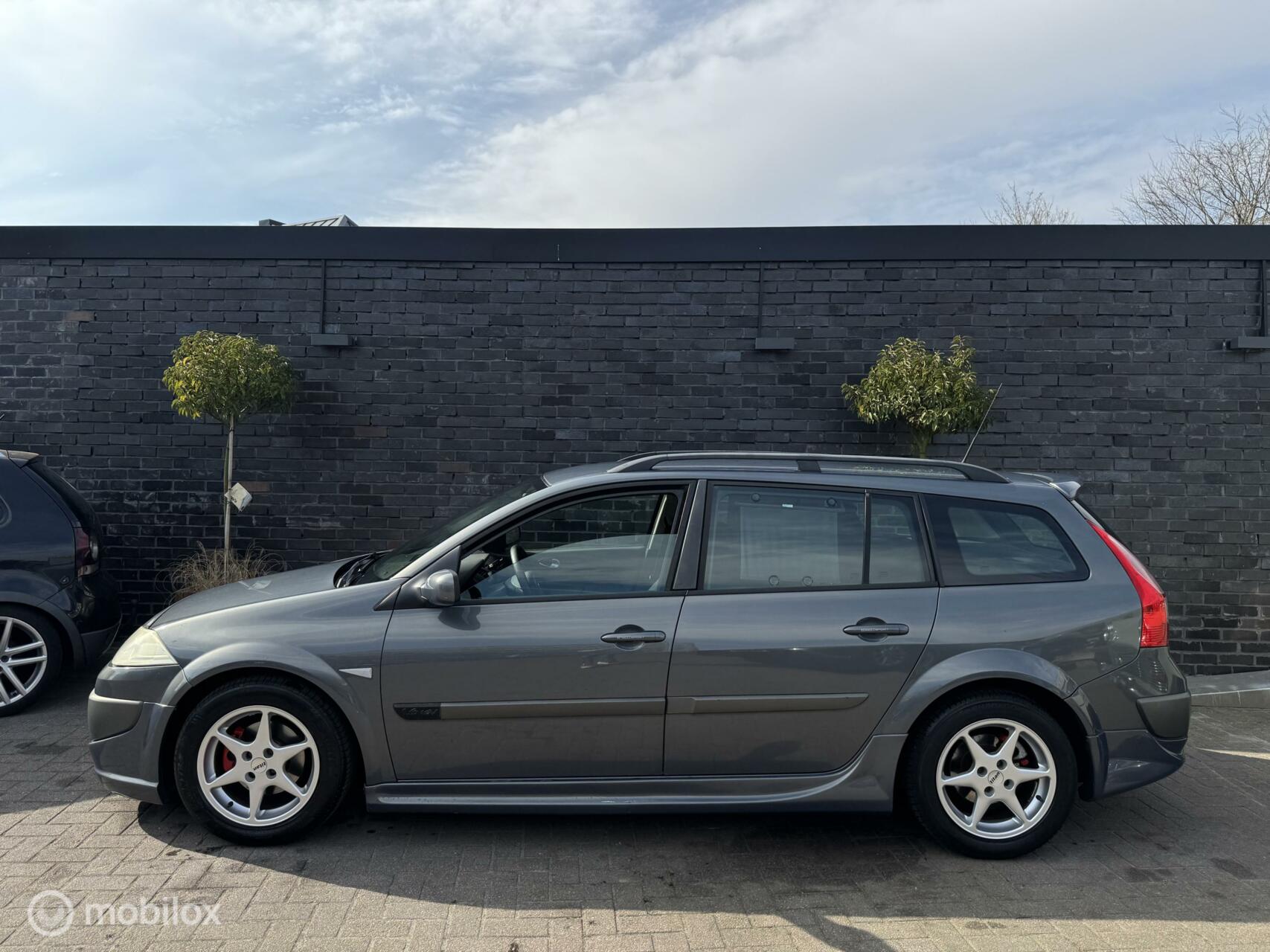 Foto van Renault Megane Grand Tour