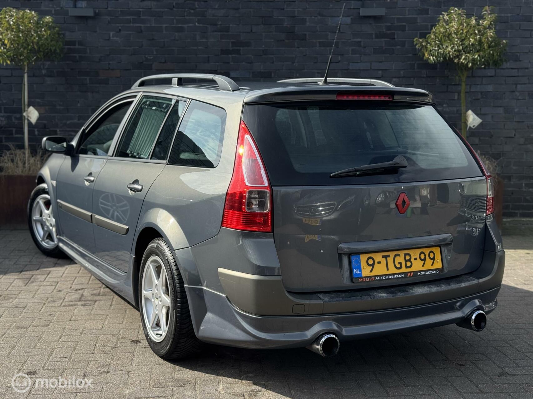 Foto van Renault Megane Grand Tour