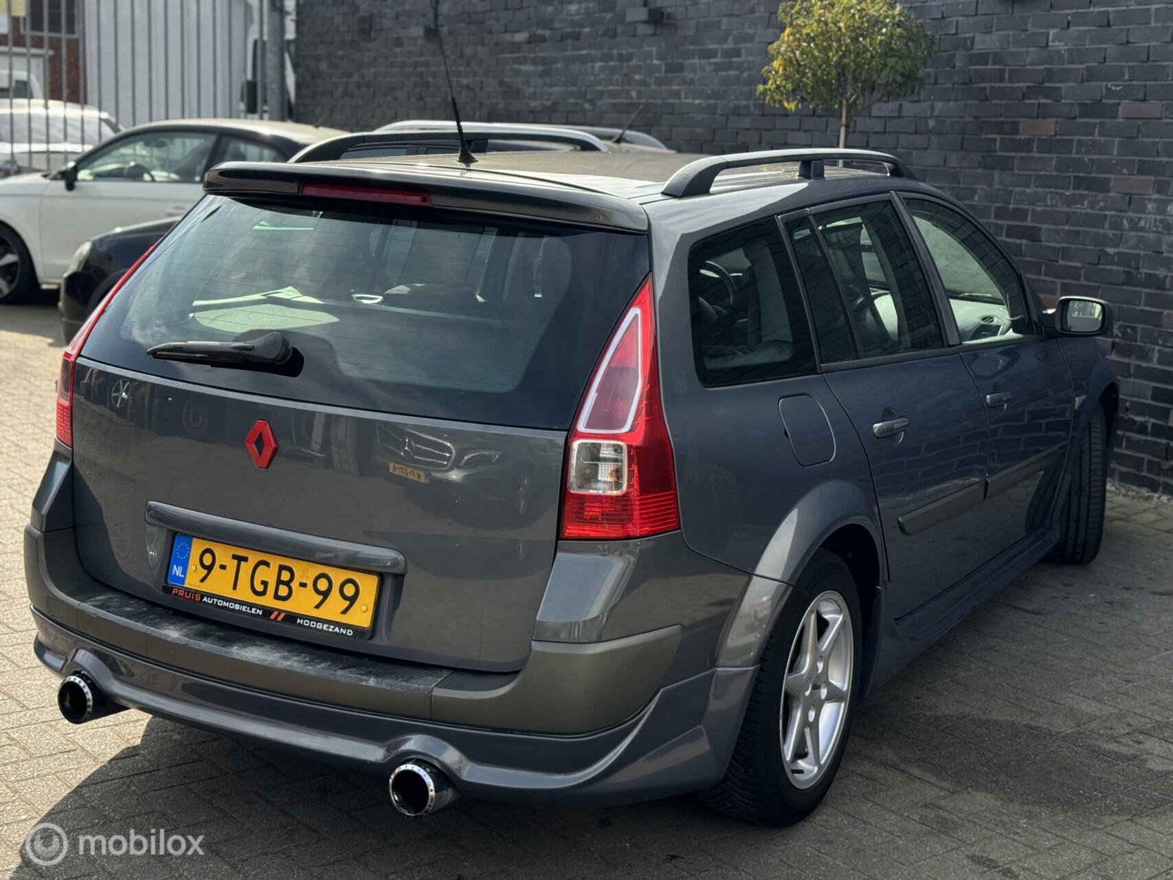 Foto van Renault Megane Grand Tour