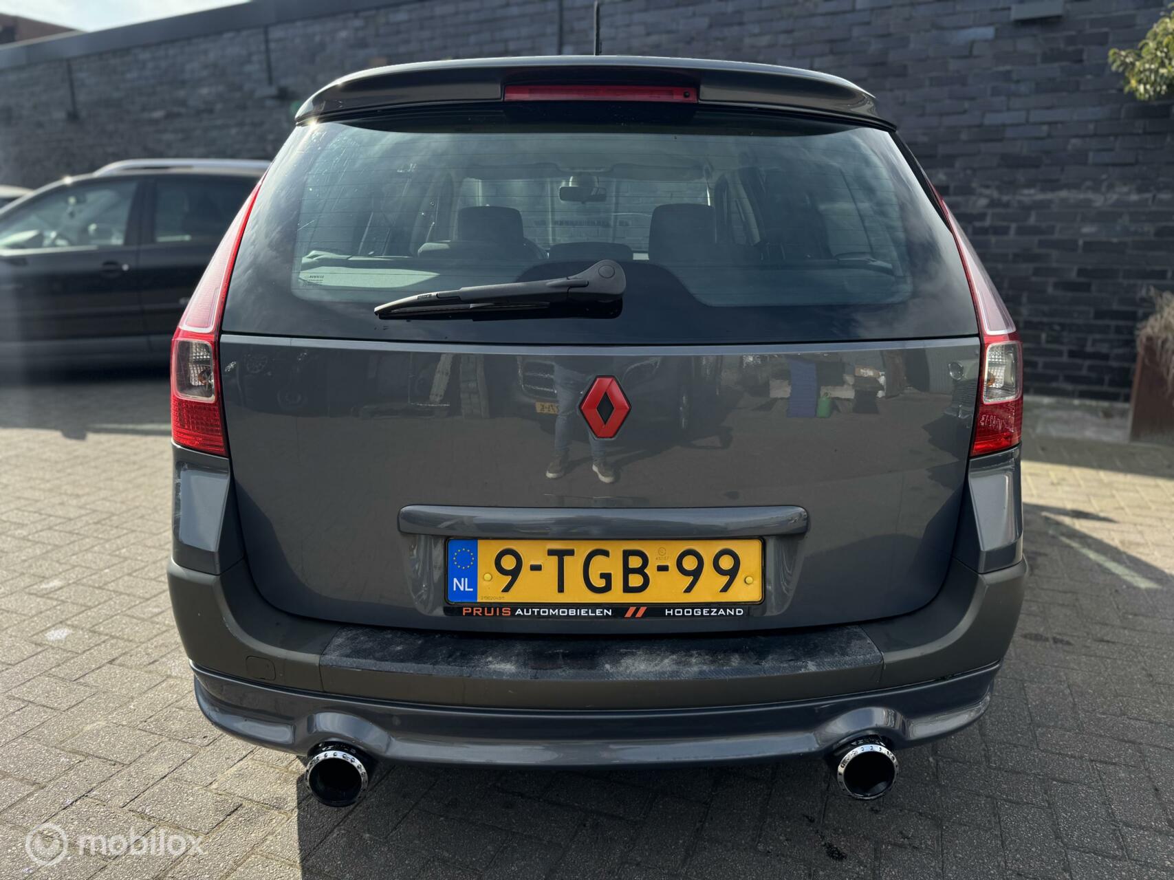Foto van Renault Megane Grand Tour