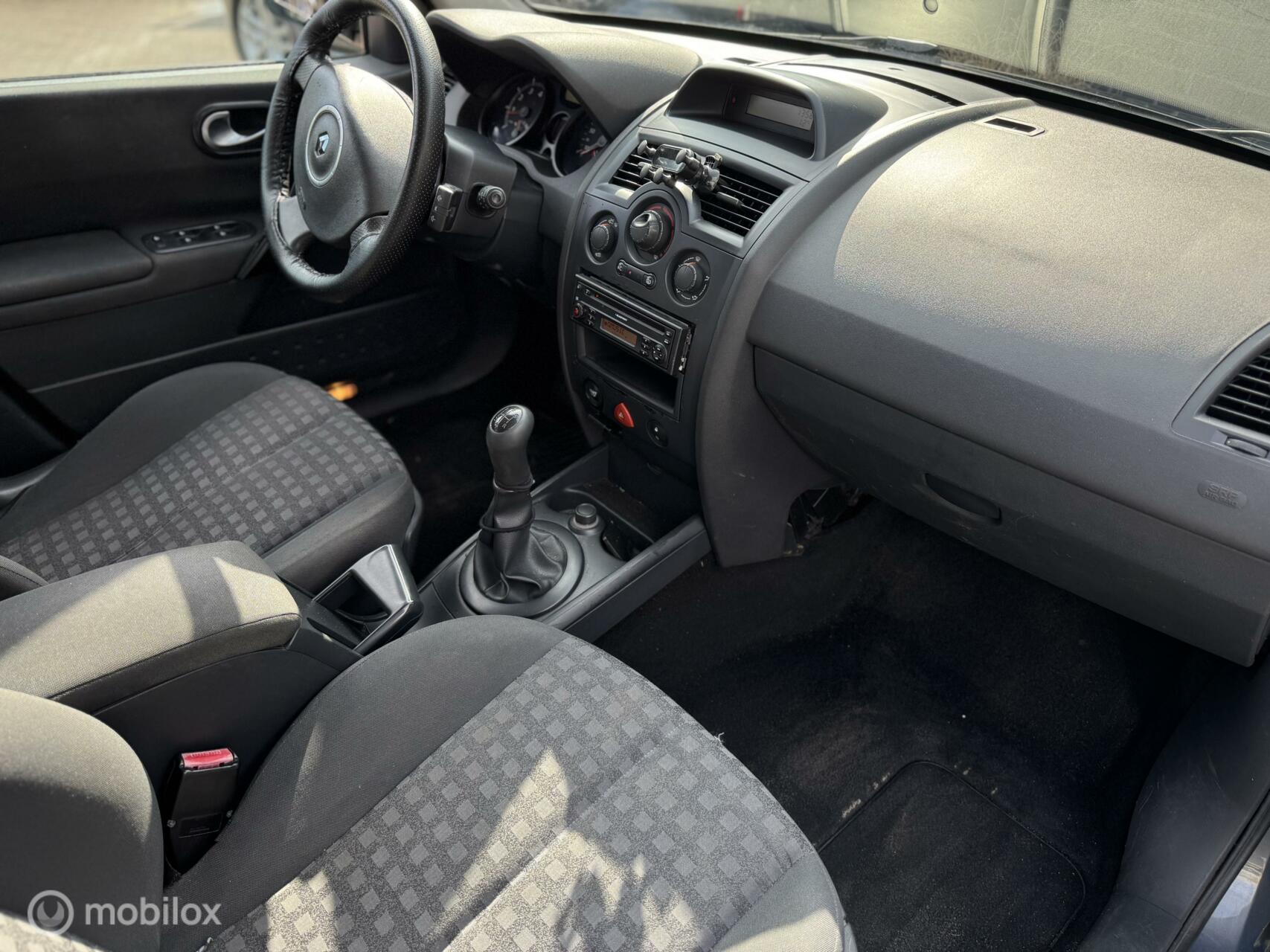 Foto van Renault Megane Grand Tour