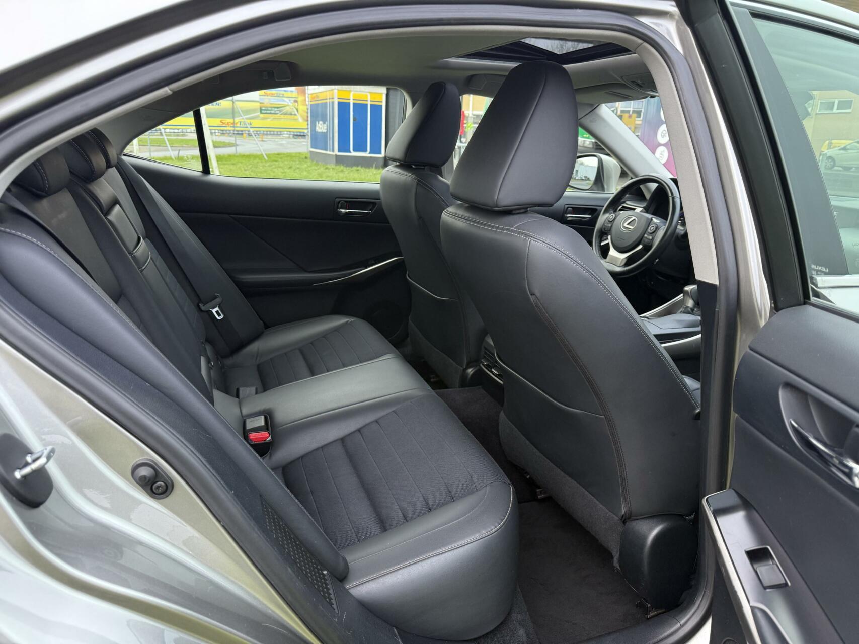 Foto van Lexus Is