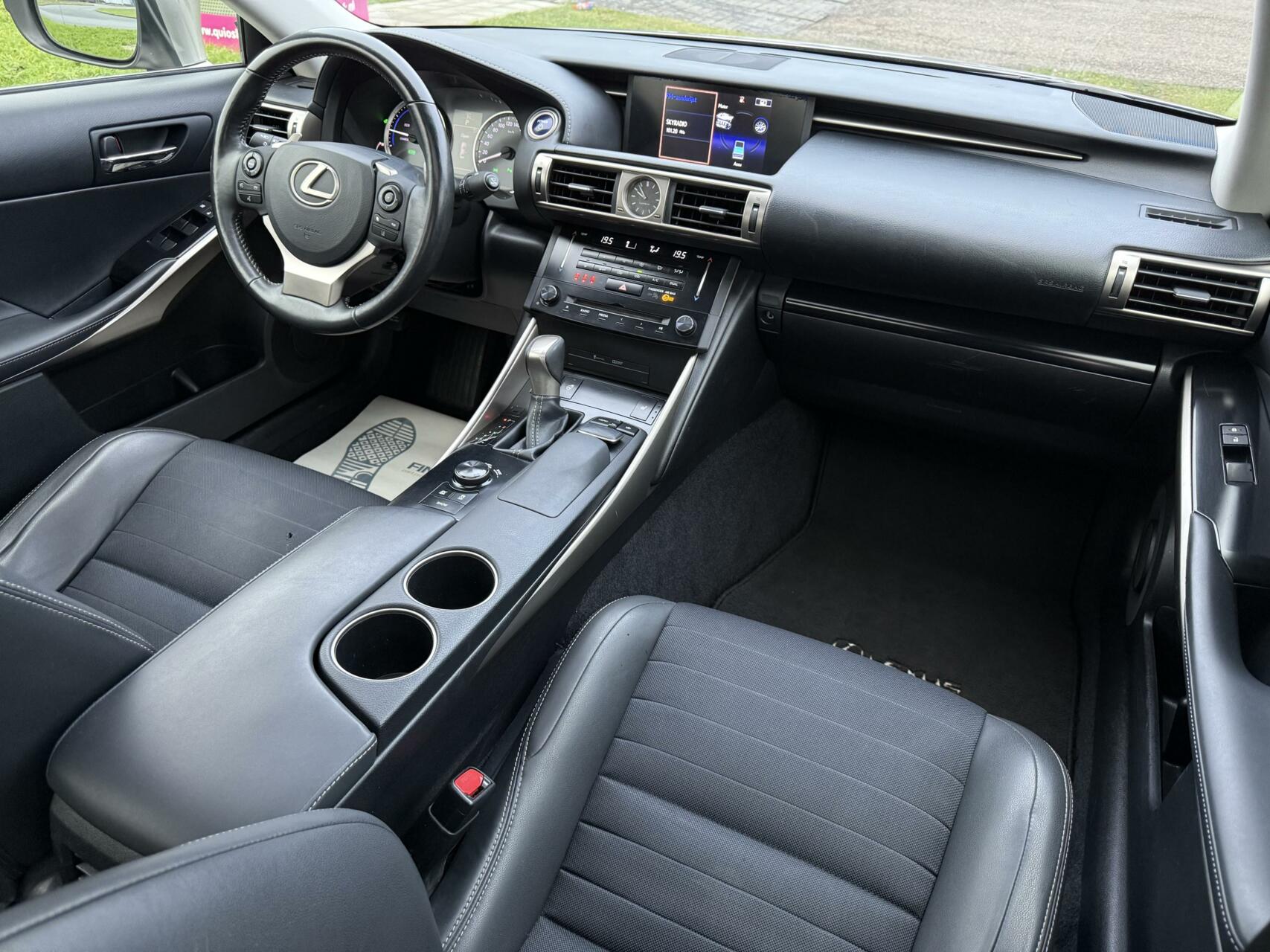 Foto van Lexus Is