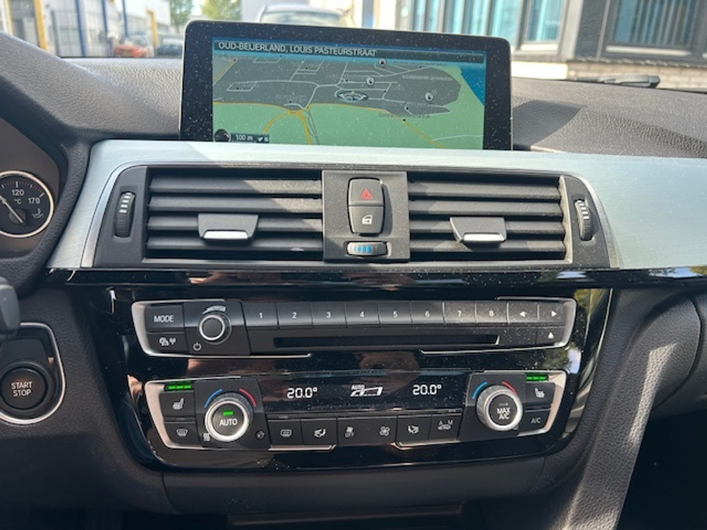 Foto van BMW 330e
