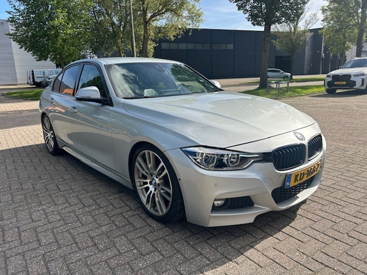 Foto van BMW 330e
