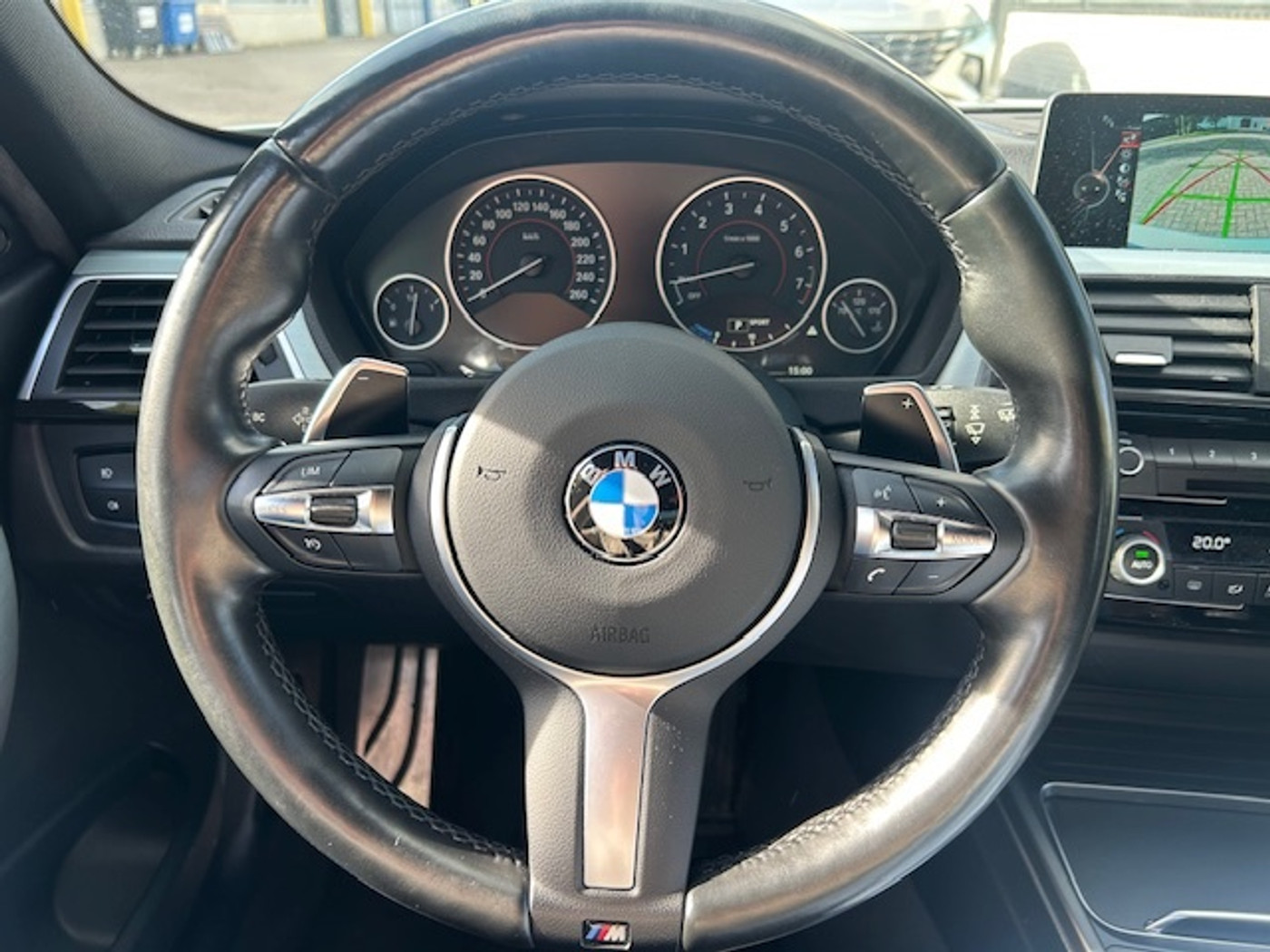 Foto van BMW 330e