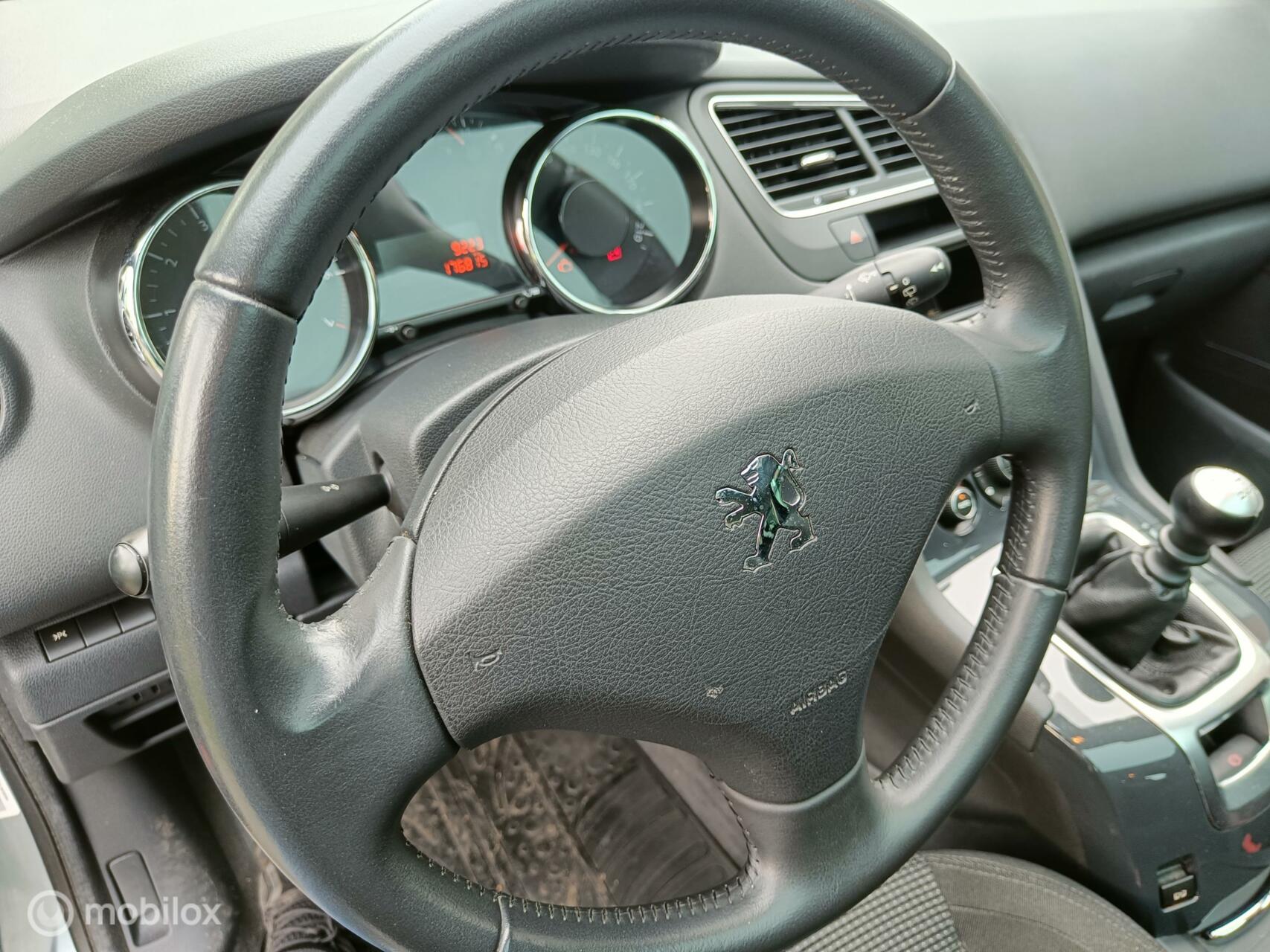 Foto van Peugeot 5008