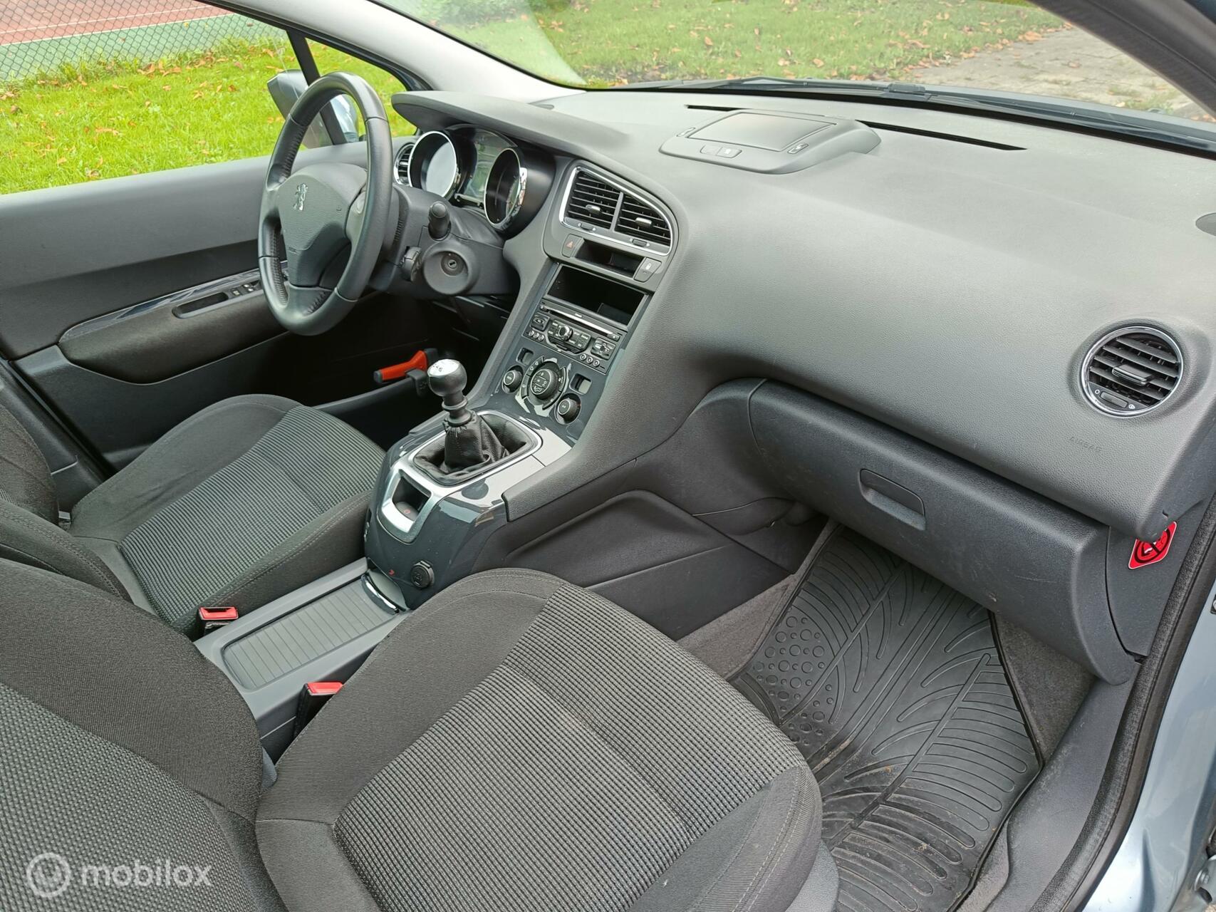 Foto van Peugeot 5008